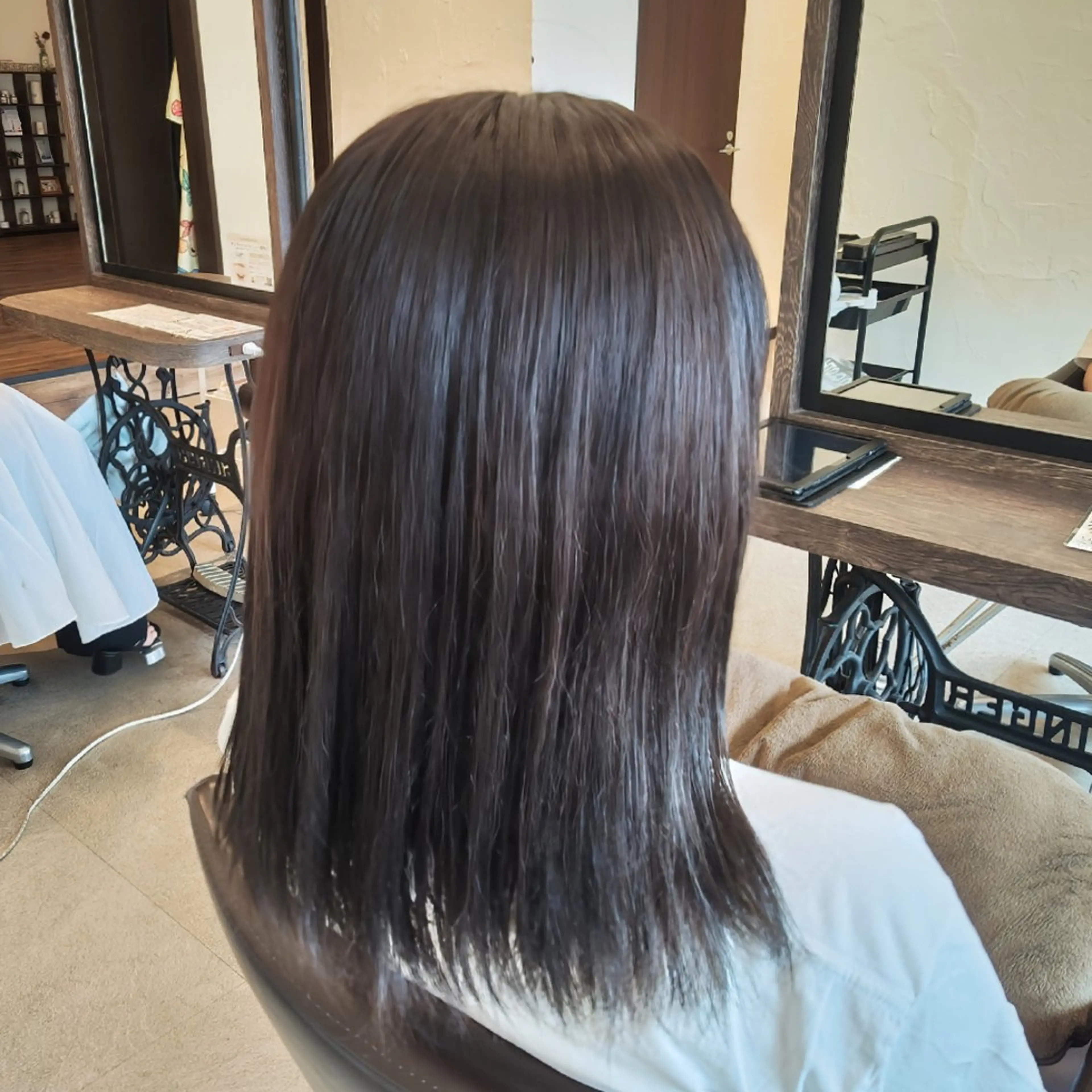 カラー イルミナカラー 吉田 彩のヘアスタイル