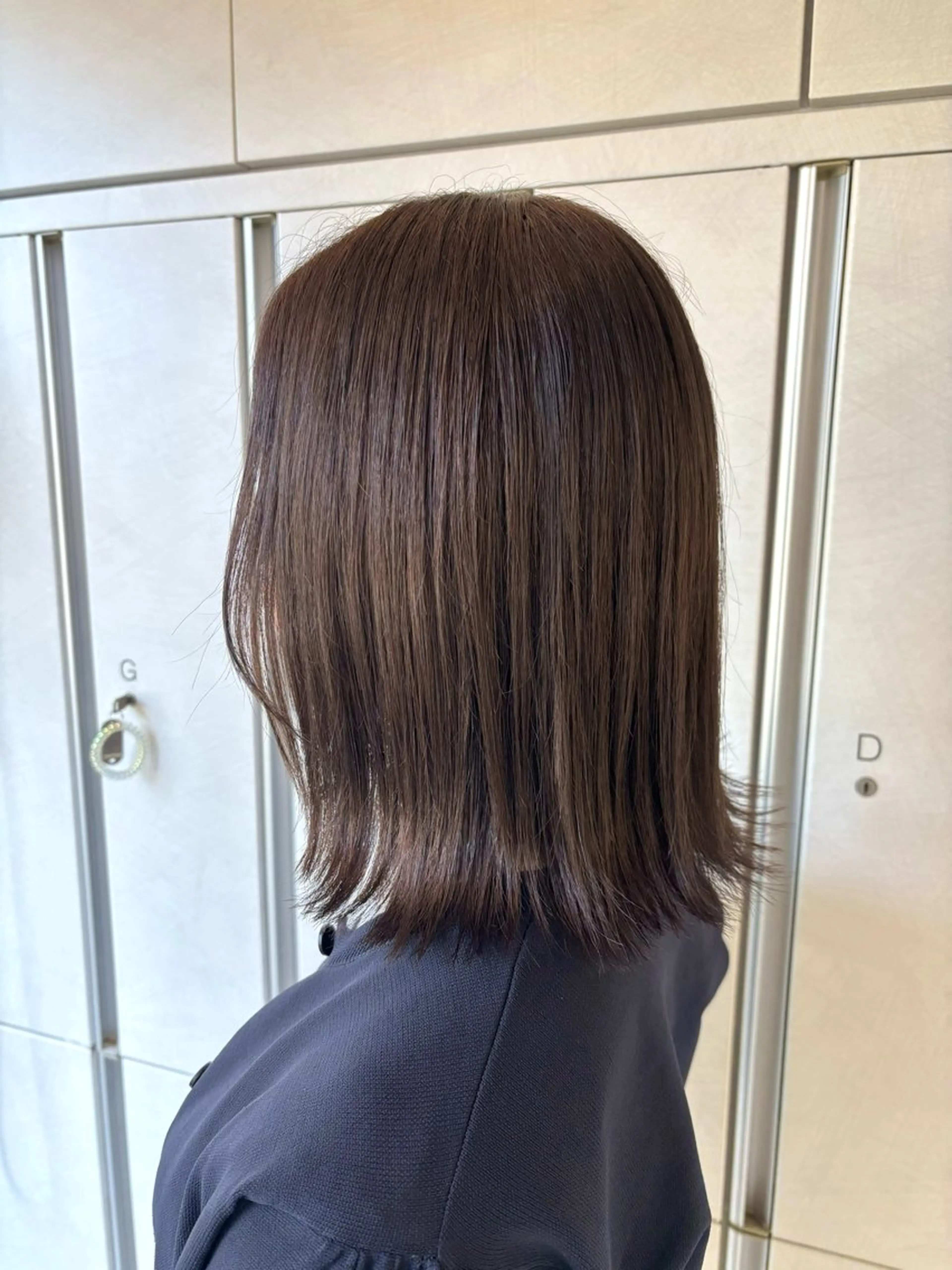 ミディアム カラー ベージュカラー 透明感カラー オリーブベージュ オリーブカラー 外ハネヘア レイヤーカット/ボブ /nene🍥⋆*のヘアスタイル