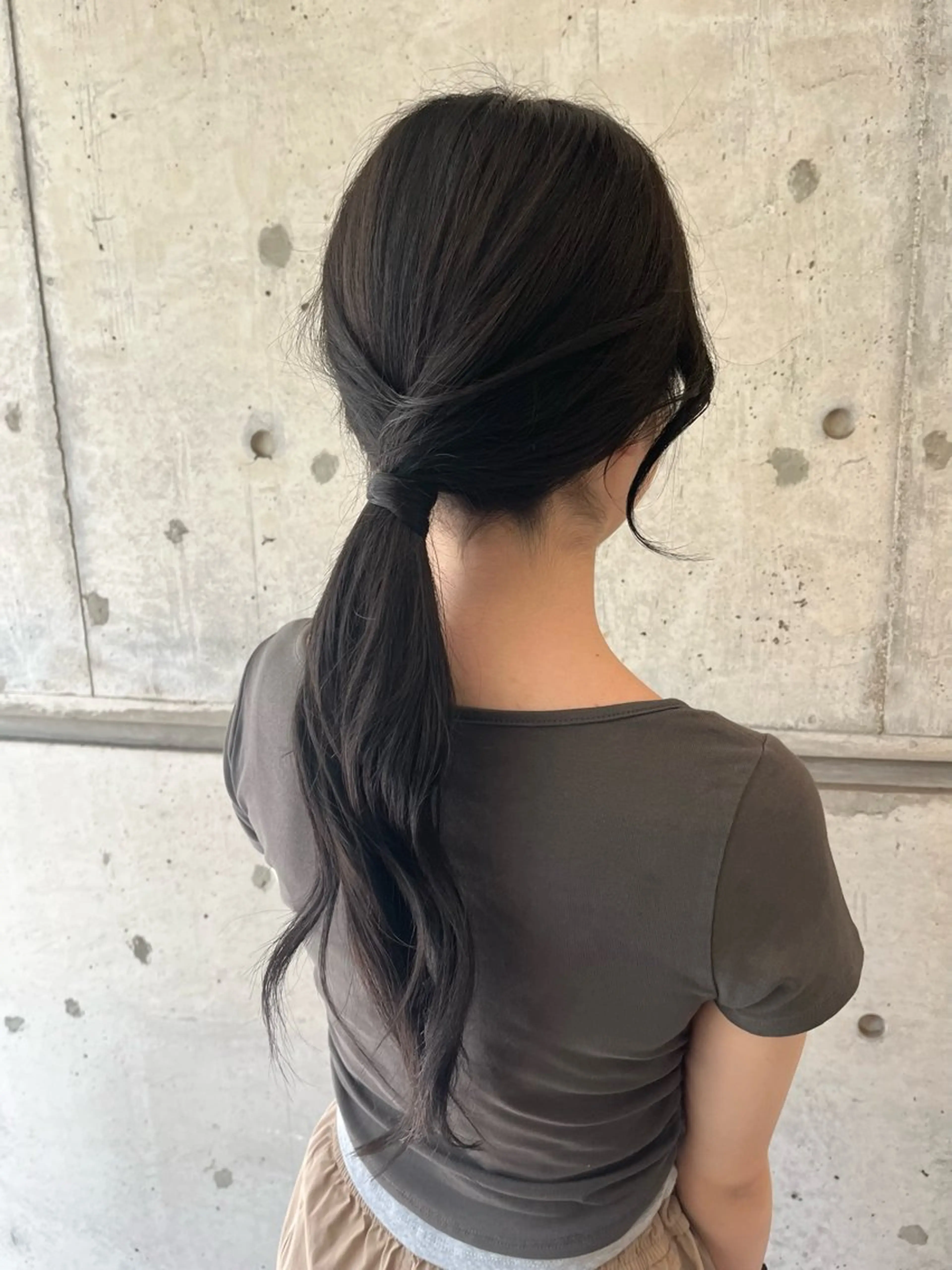 カラー 黒髪 グレーブラック eMu🫧 〜𝑴𝒊𝒖〜のヘアスタイル