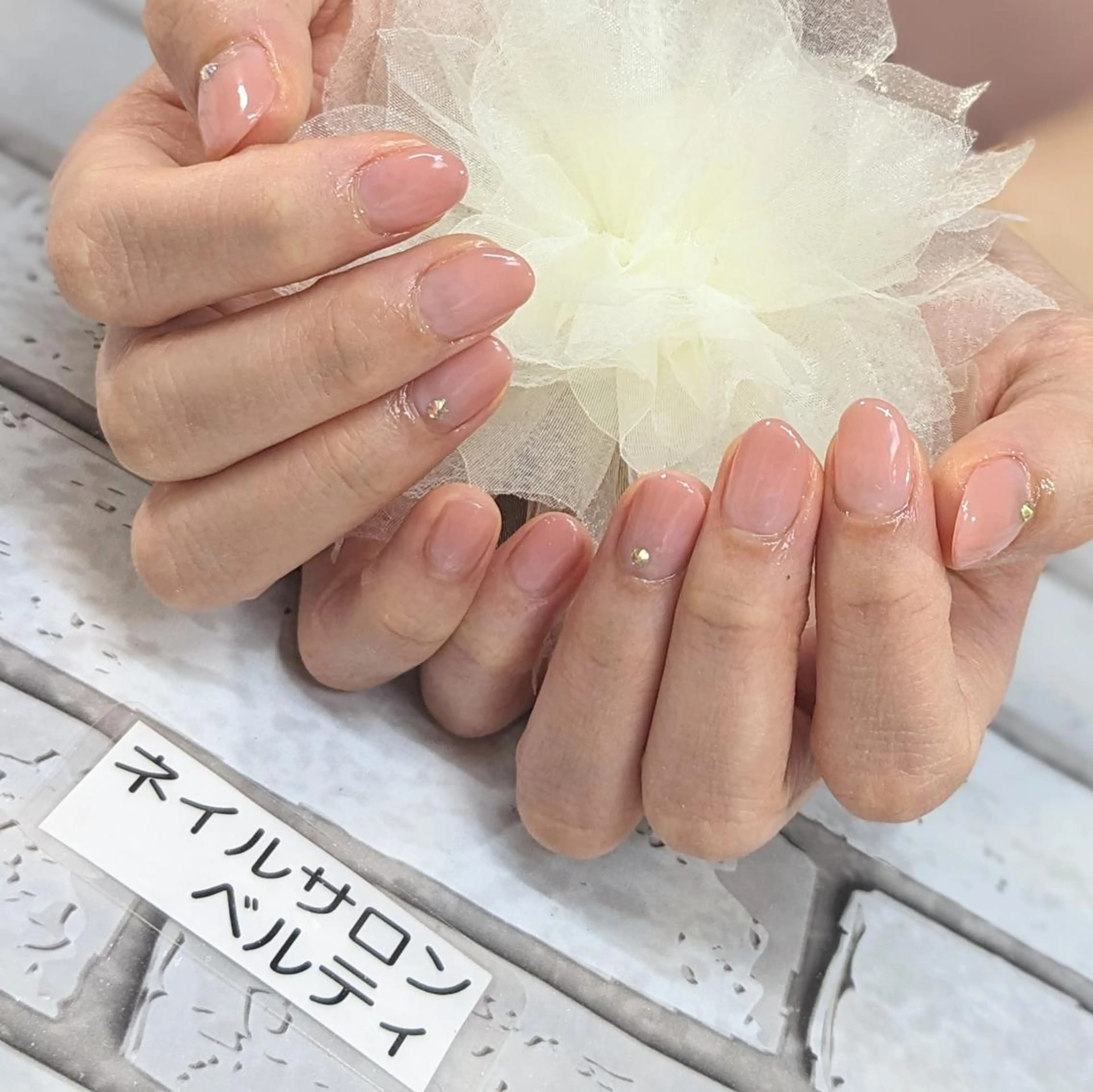 ネイル ストーンネイル ハンドネイル ネイルサロンベルティ .keikoのネイルデザイン