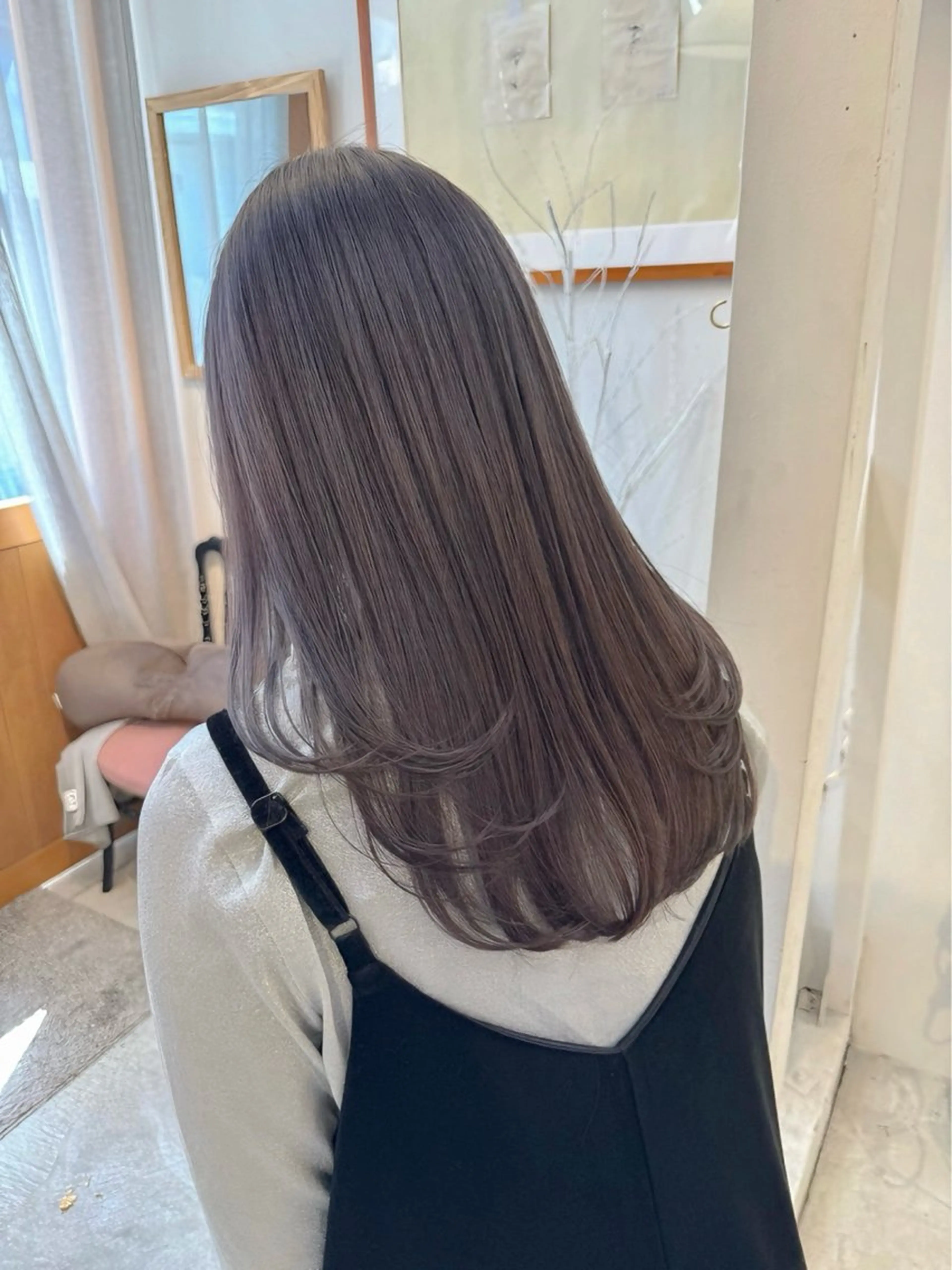 ロング カラー グレージュ ラベンダーカラー ラベンダーグレージュ ラベンダーグレー レイヤーカット 色素薄めカラー❤︎ chihiroのヘアスタイル