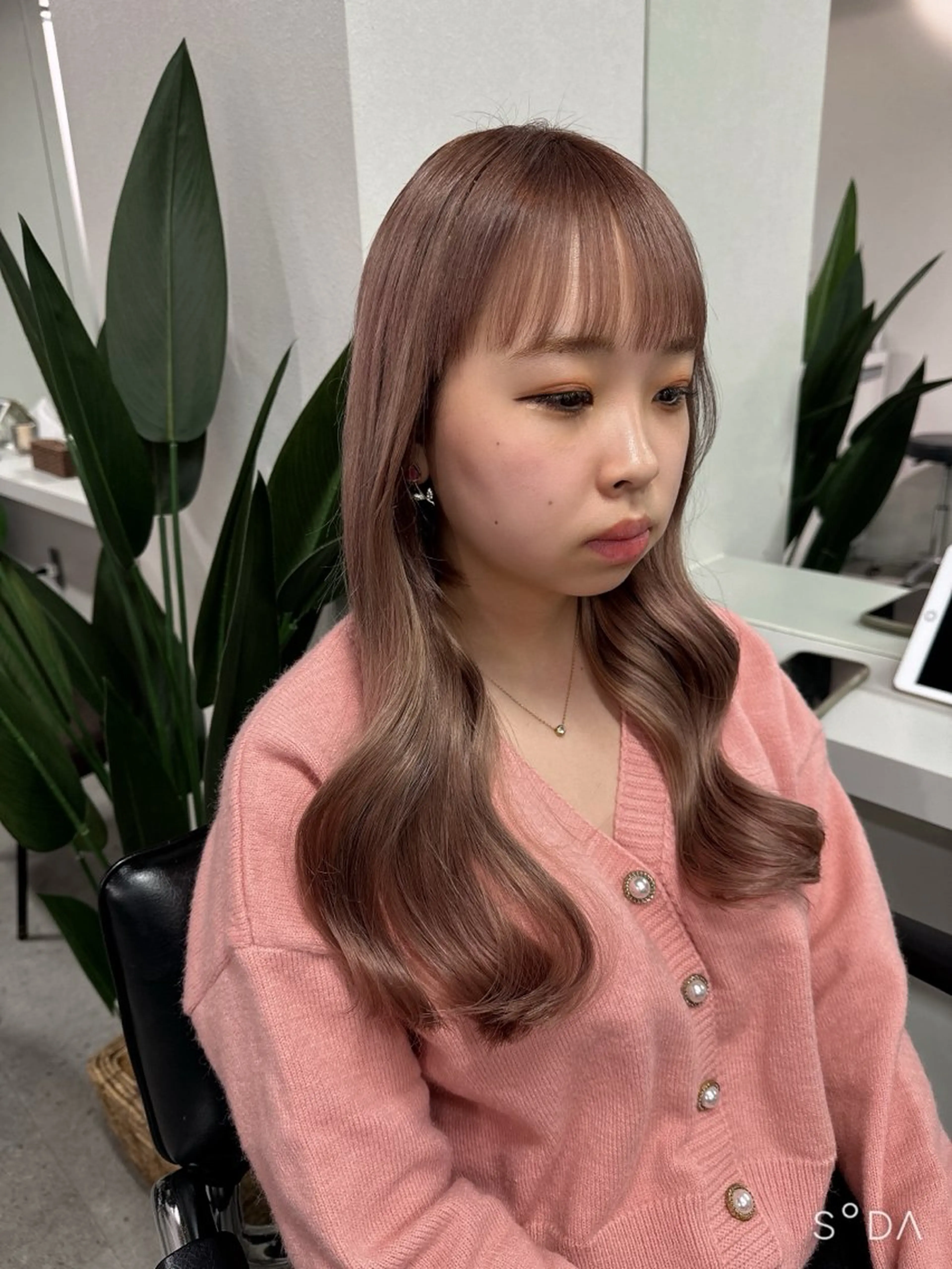 セミロング カラー ハイトーン&髪質改善 ＆韓国エクステ🤎のヘアスタイル