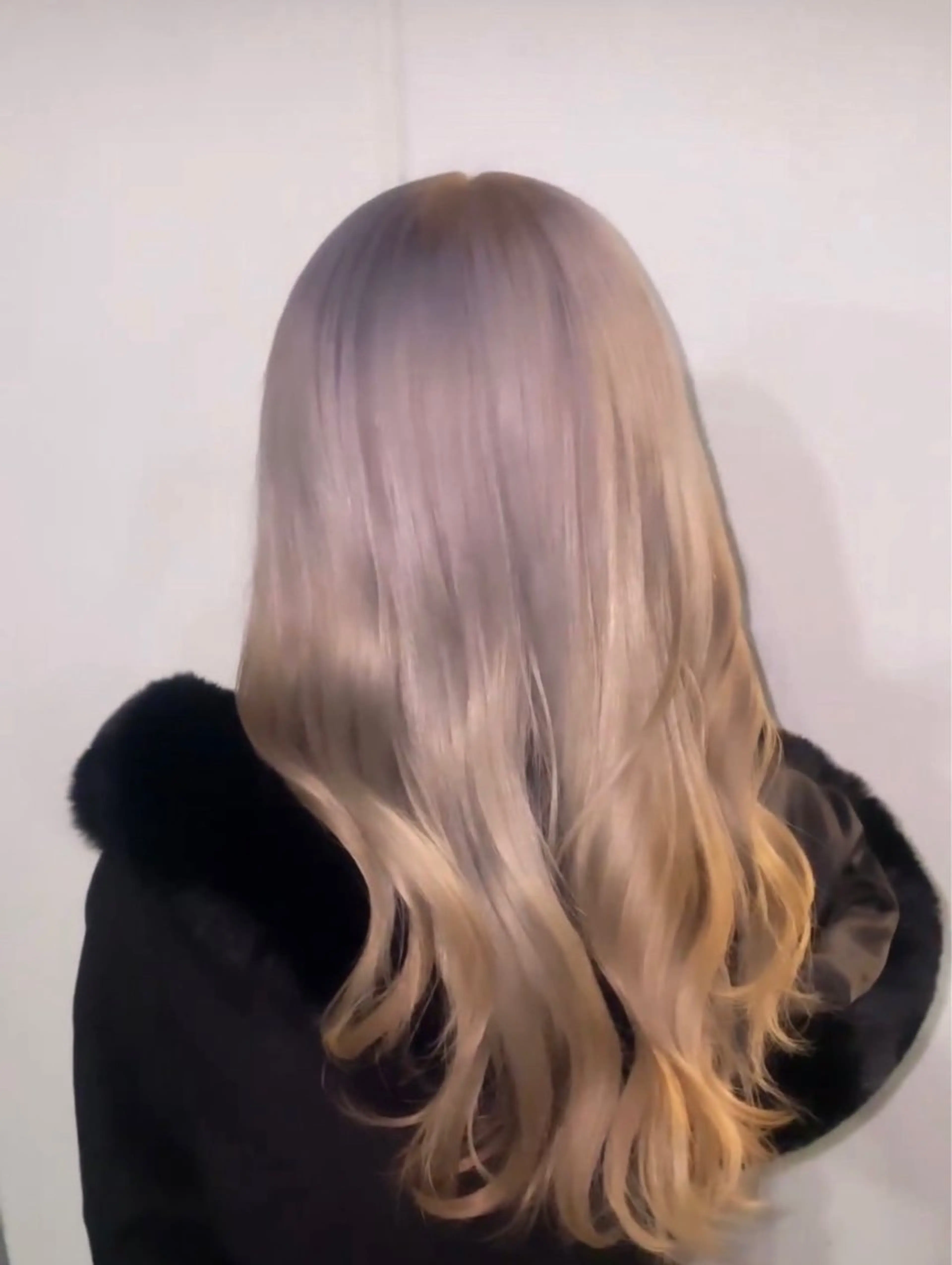 ロング ヘアカラー 🎀ハイトーン/ 艶カラー/夕月🎀のヘアスタイル