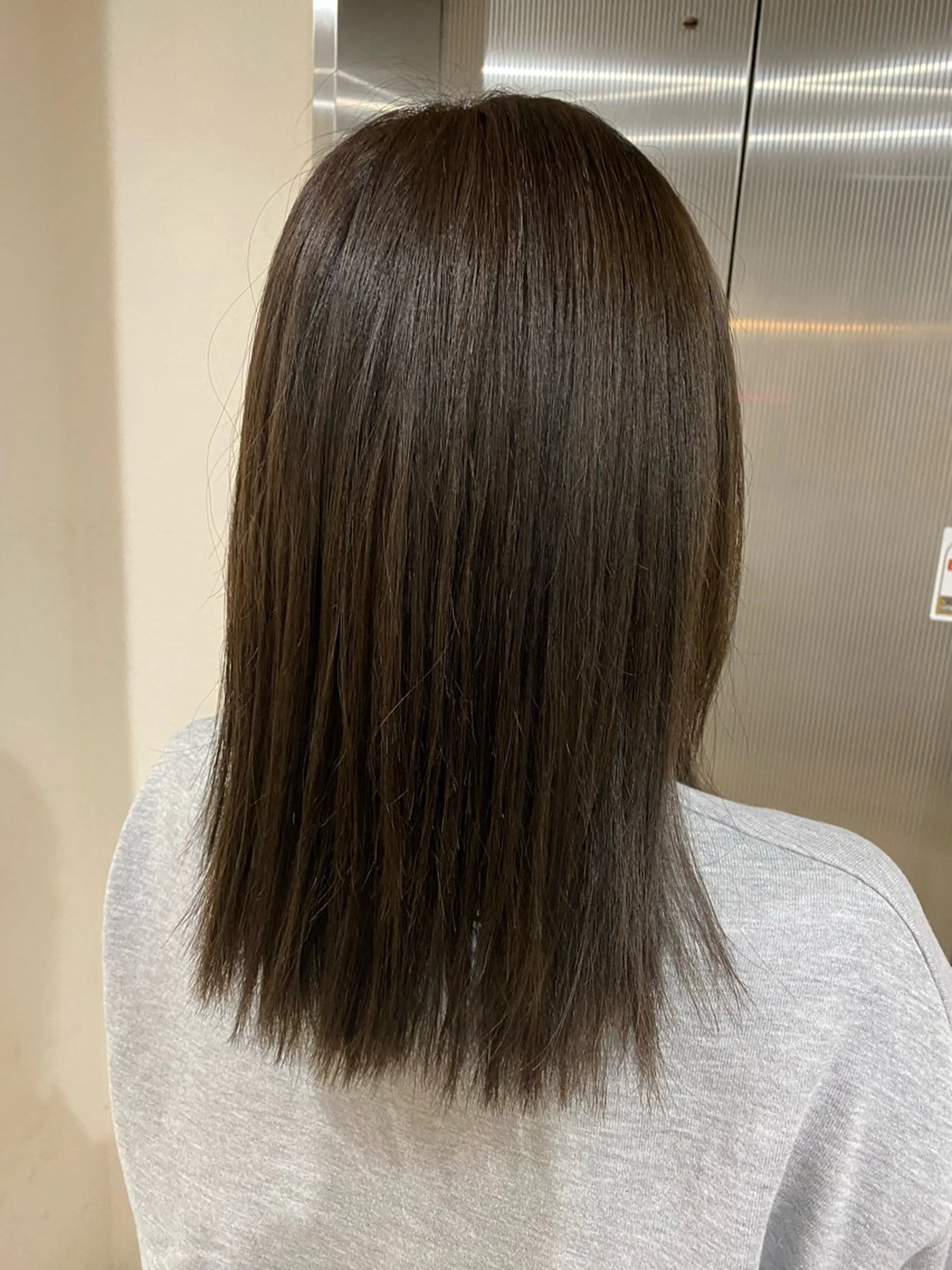 セミロング カラー 野口 和真のヘアスタイル