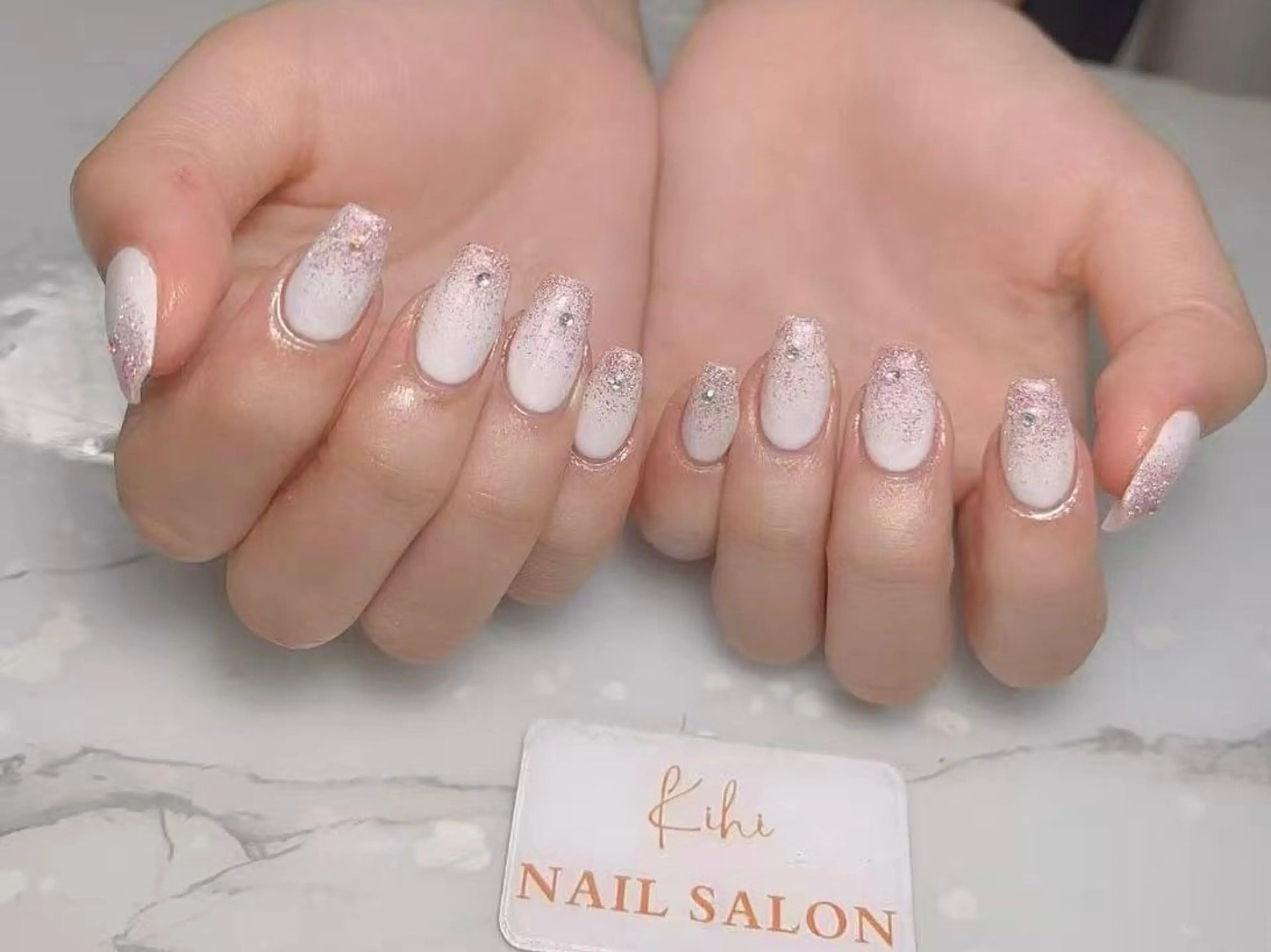 ネイル アートネイル フレンチネイル ジェルネイル グラデーション 韓国ネイル ハンドネイル さくら💮💮 【オフ無料】のネイルデザイン