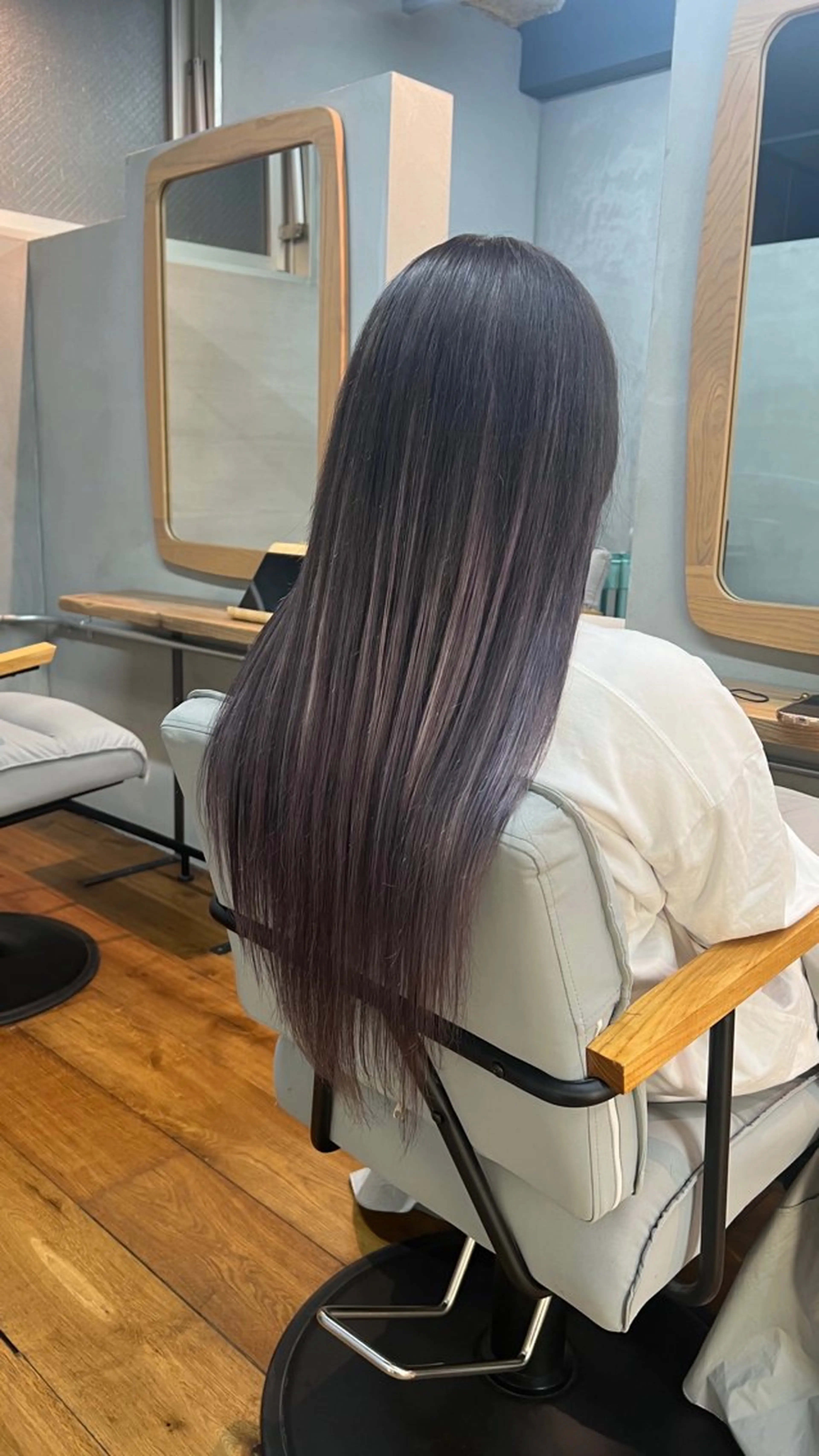 ロング ✨ハイトーン✨透明感 ✨生神　優季のヘアスタイル