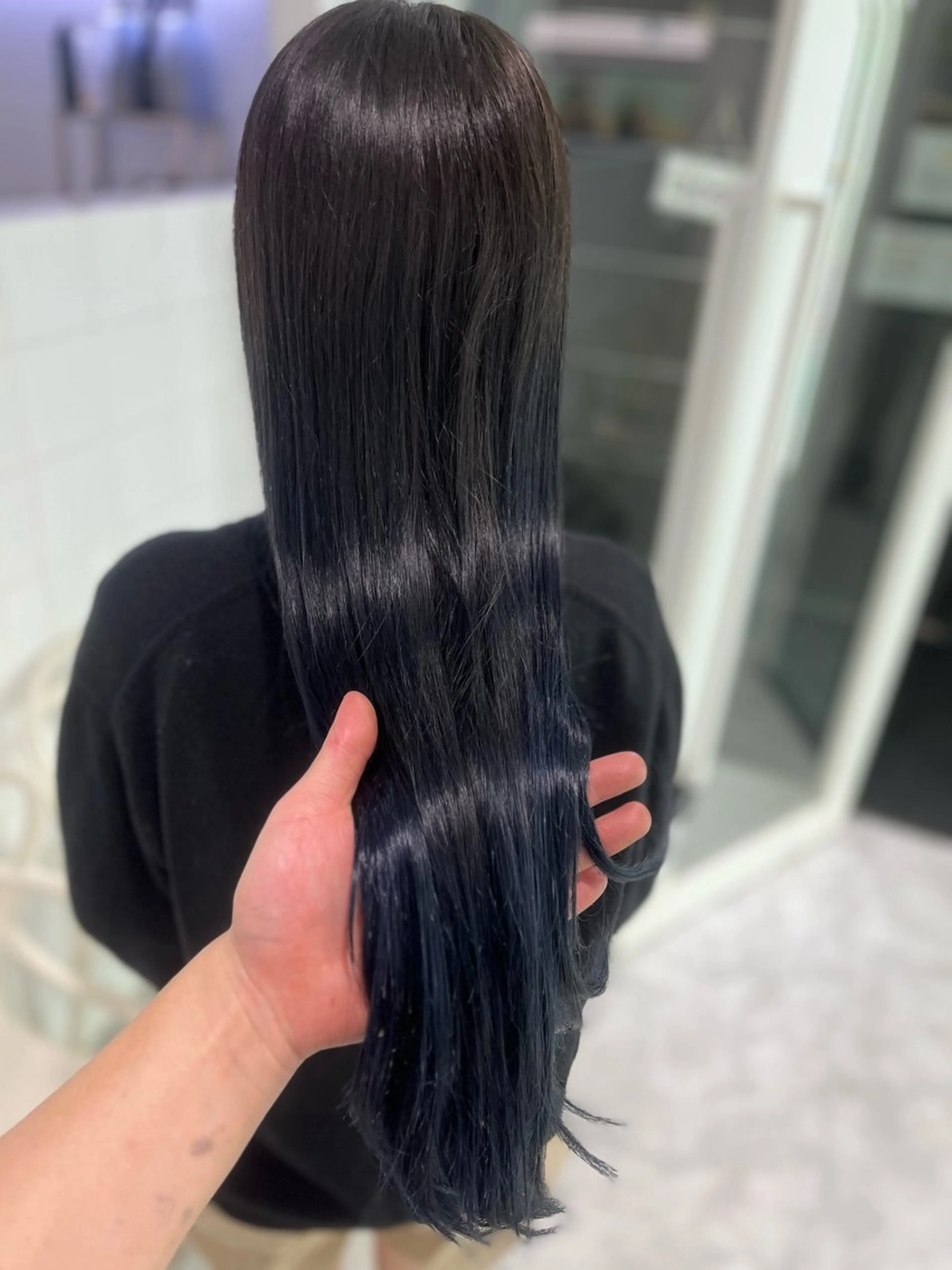 ロング カラー ヘアカラー ハイトーンカラー 🦄レイヤーカットのヘアスタイル