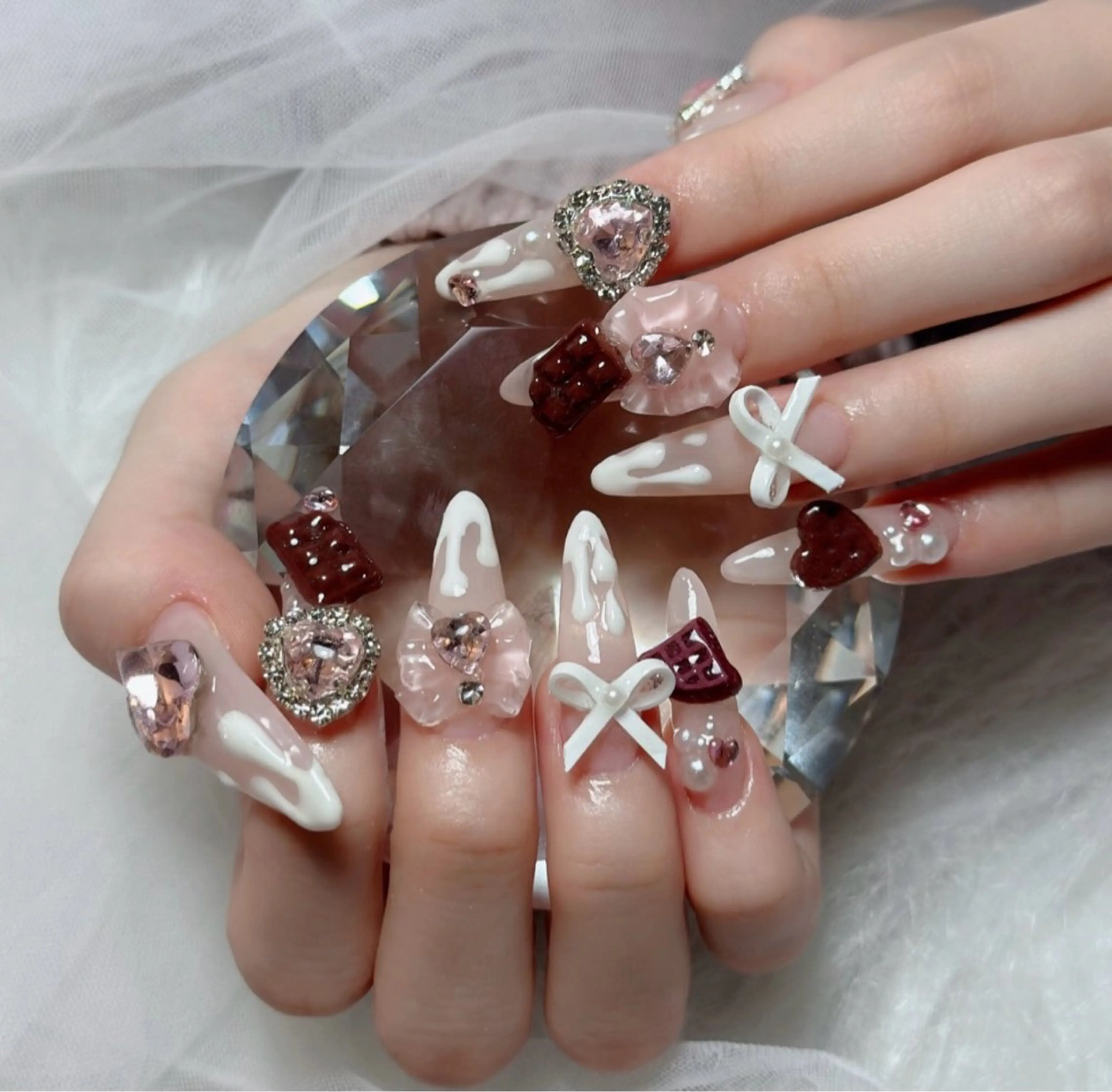 ミディアム ハンドネイル Pio Mielのネイルデザイン