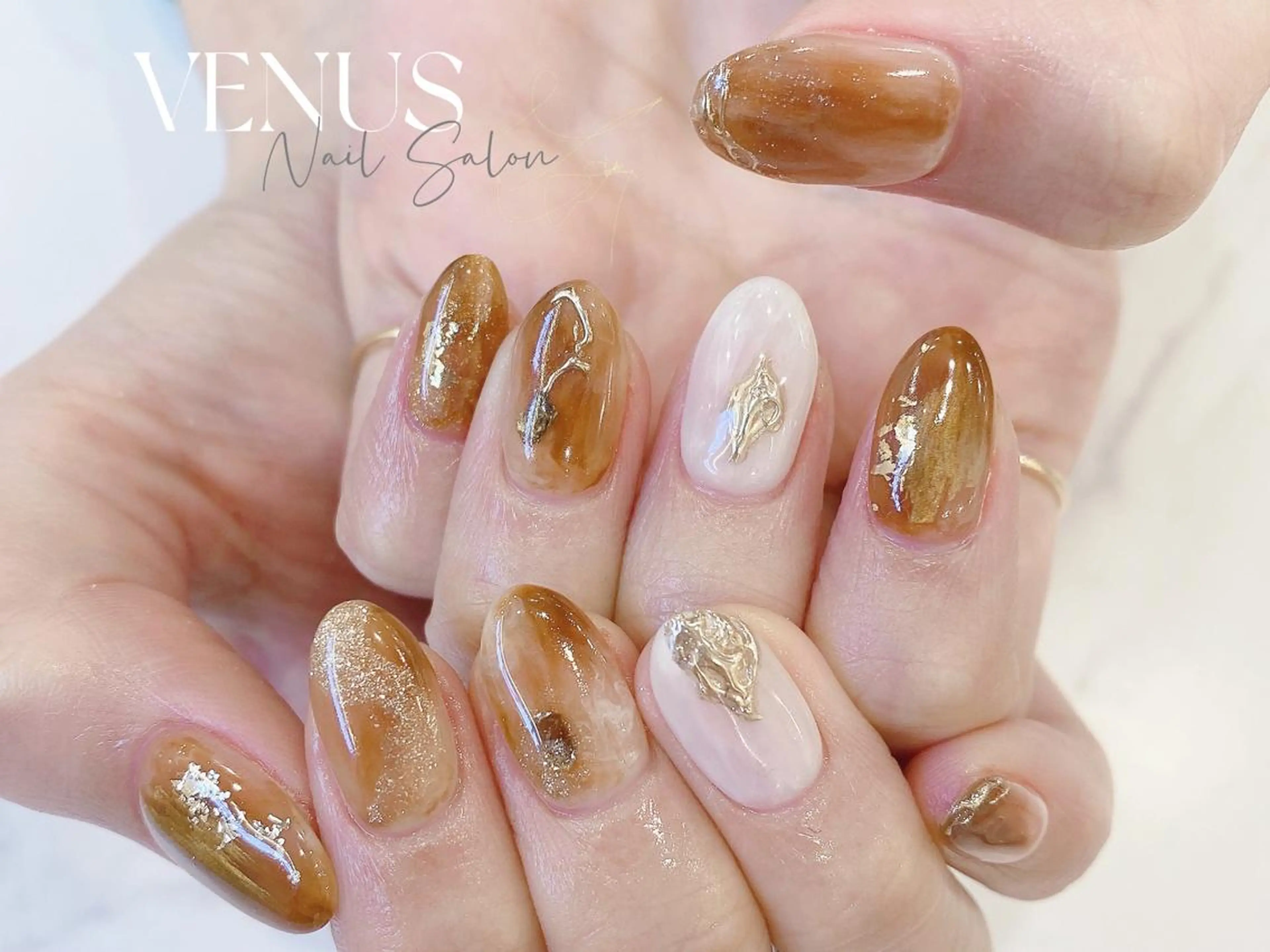 ミディアム VENUS Nail ★池袋徒歩2分のネイルデザイン