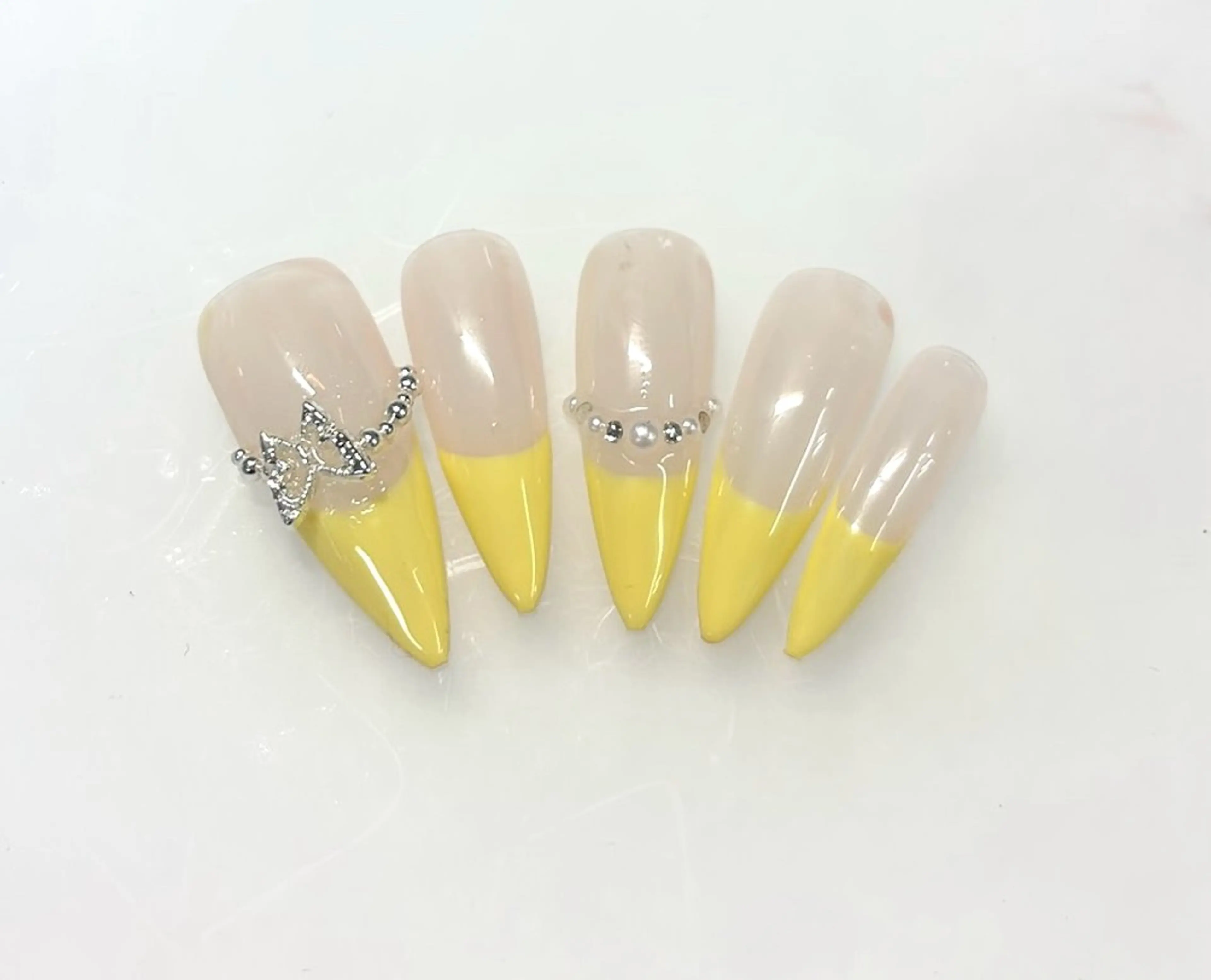 ネイル アニー ルナのネイルデザイン