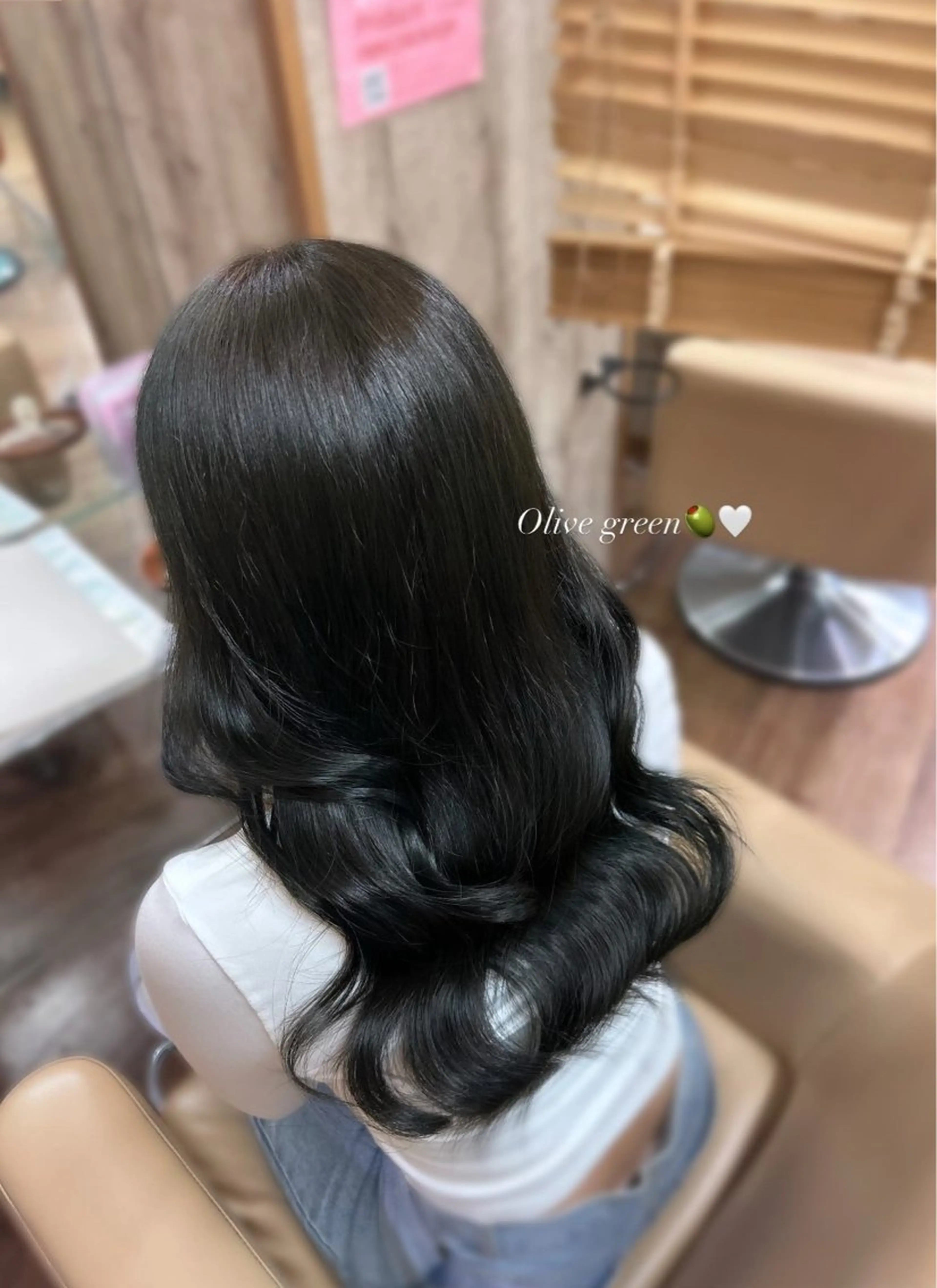 セミロング カラー ヘアカラー トリートメント 🤍ふんわりアイドル カラー🎀Rio🪽のヘアスタイル