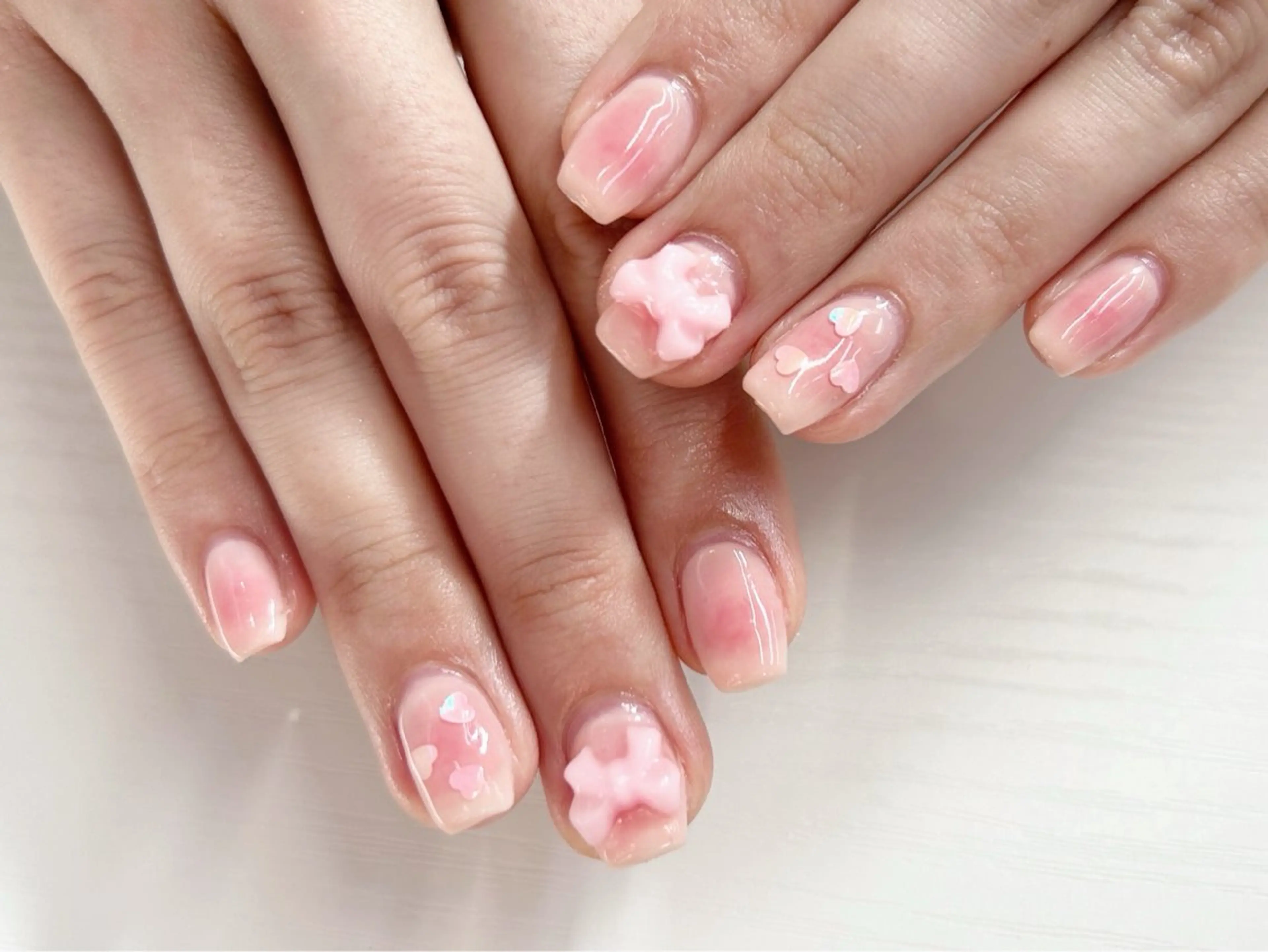 ネイル チークネイル 桜ネイル ガーリー ハート 持ち込み ハンドネイル Forca total studio所属・Forca Airaのネイルデザイン