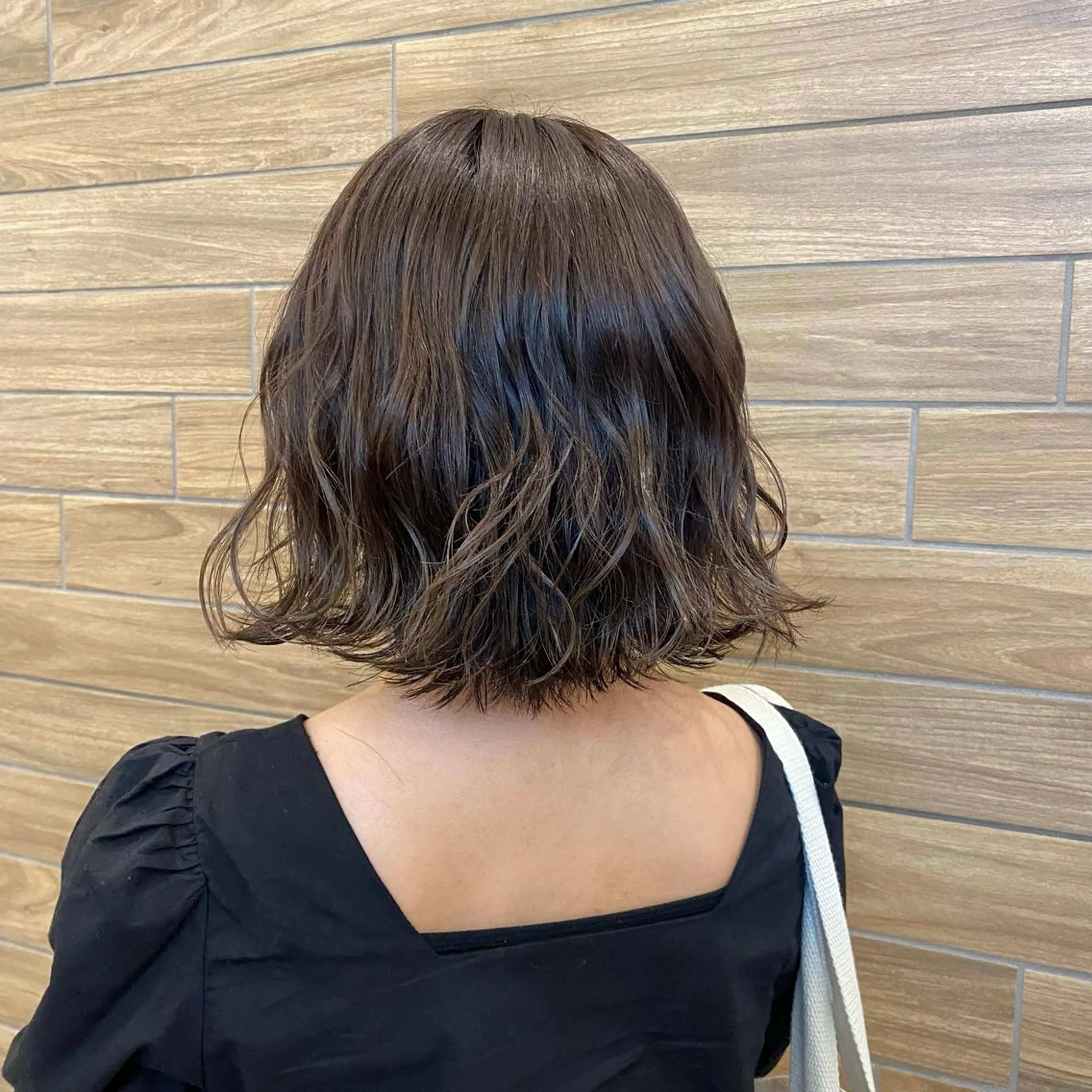 ショート カラー 飯田 みづきのヘアスタイル