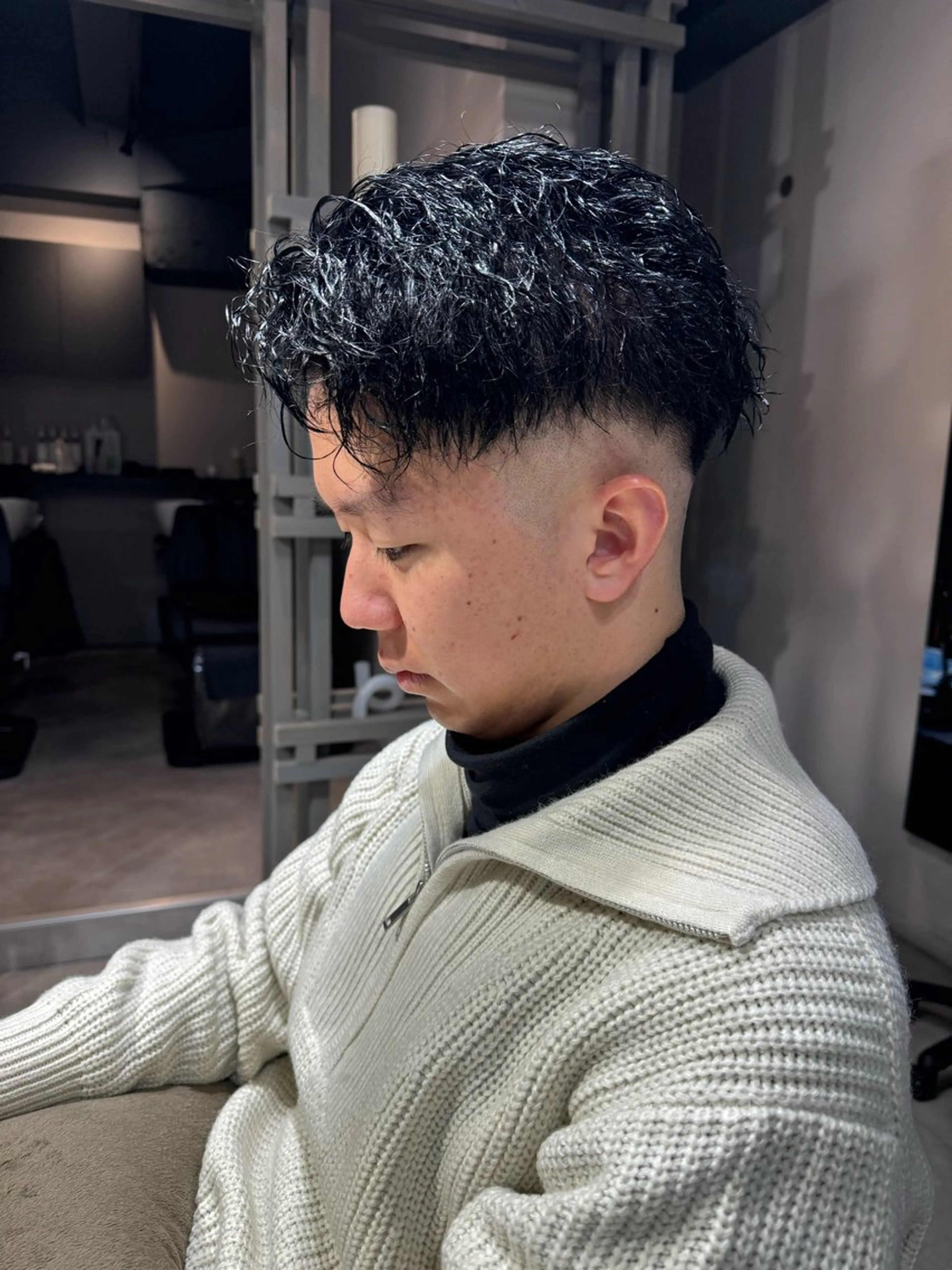 ショート カラー パーマ メンズ 黒髪 ブルーカラー ブルーブラック Dxxxx III所属・女性目線の大人 メンズ*Ayakaのヘアスタイル