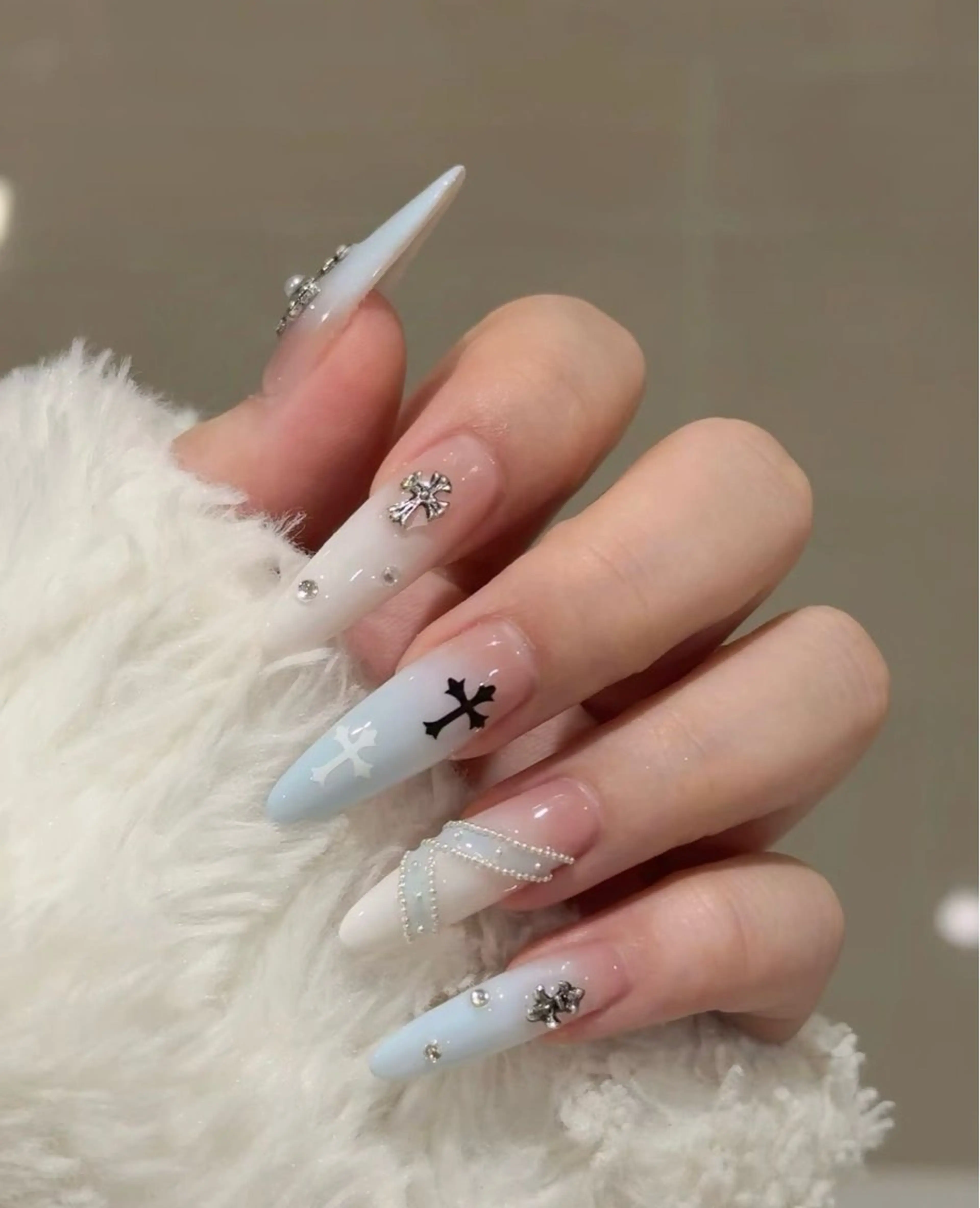 カラー グラデーションカラー ハンドネイル AIN Nailのネイルデザイン