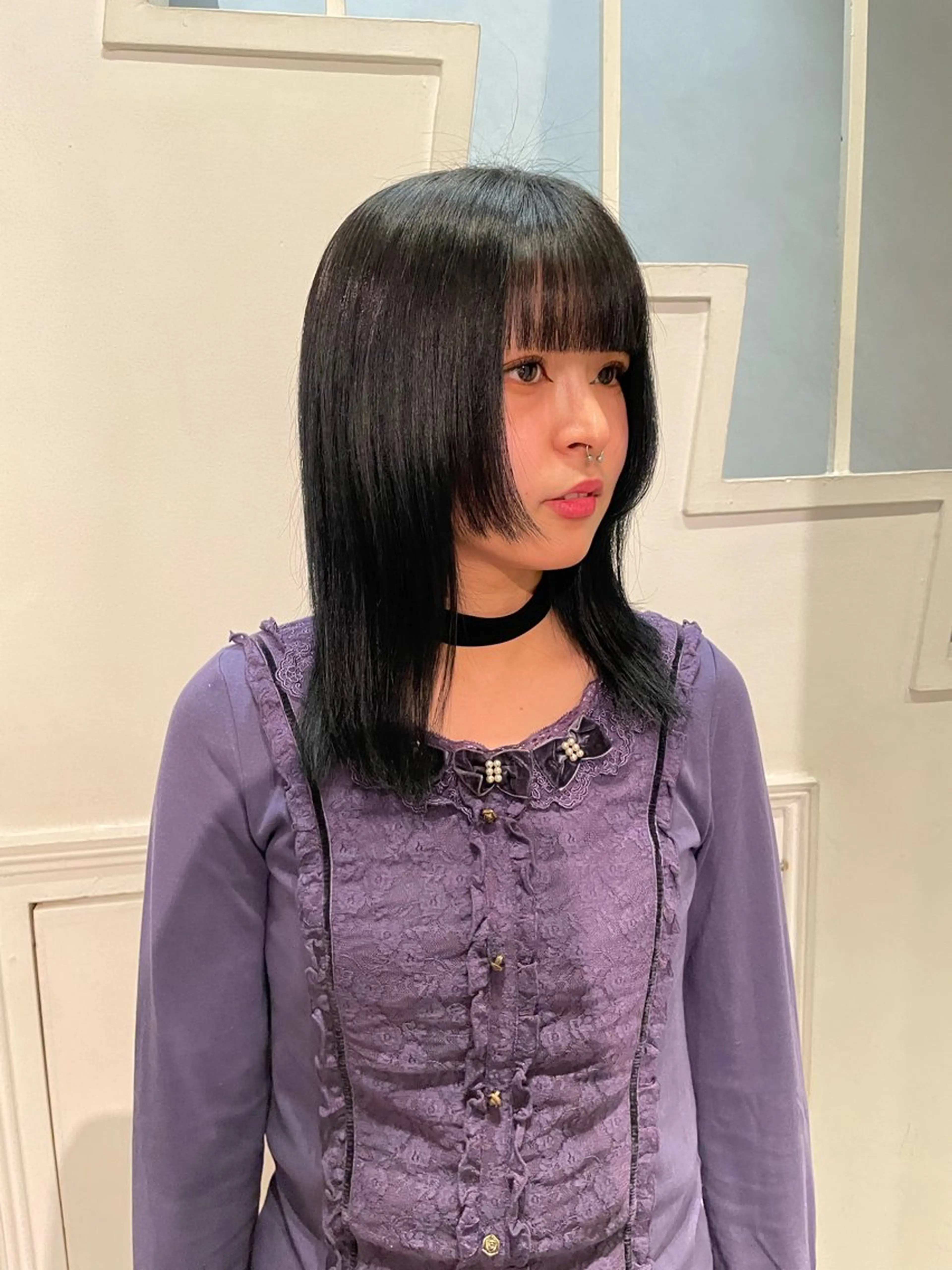 ミディアム カット 向坂 亜美のヘアスタイル