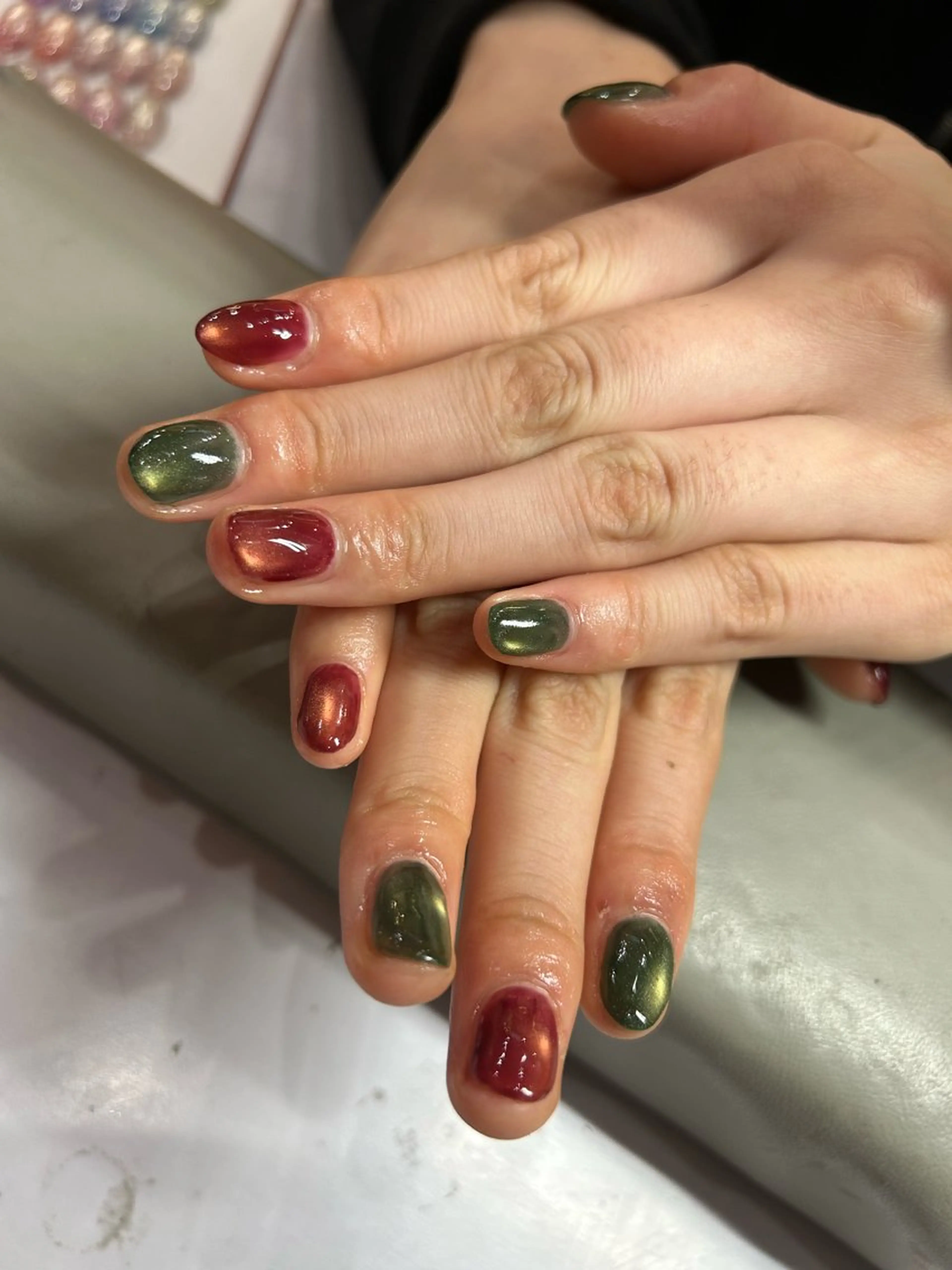 ネイル マグネットネイル 冬ネイル クリスマス ネイルサロンエーナインイオンモール苗穂店所属・N. kurumiのネイルデザイン