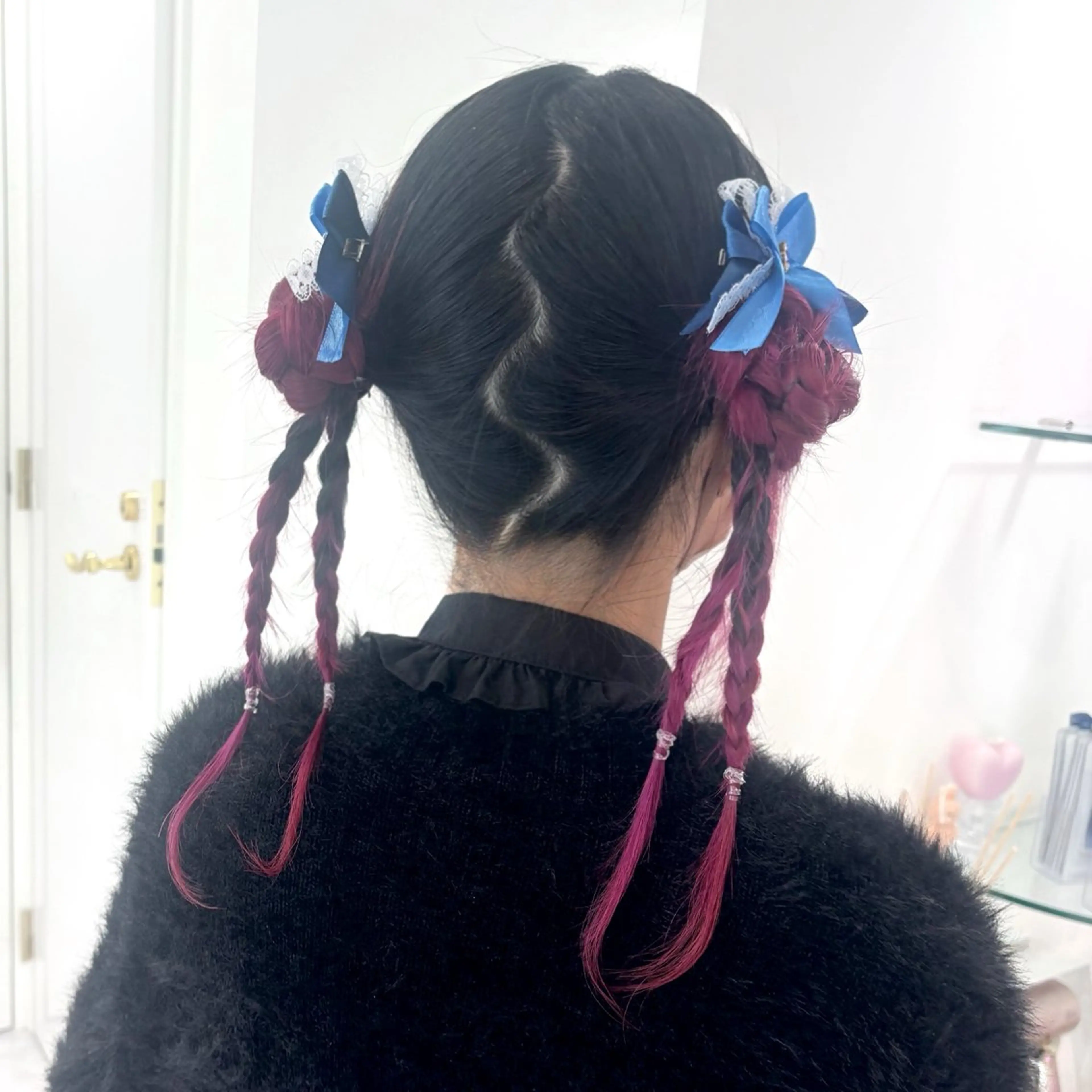 セミロング お団子ヘア Ayu🍯/名駅/ブ リーチカラー/ヘアメのヘアスタイル