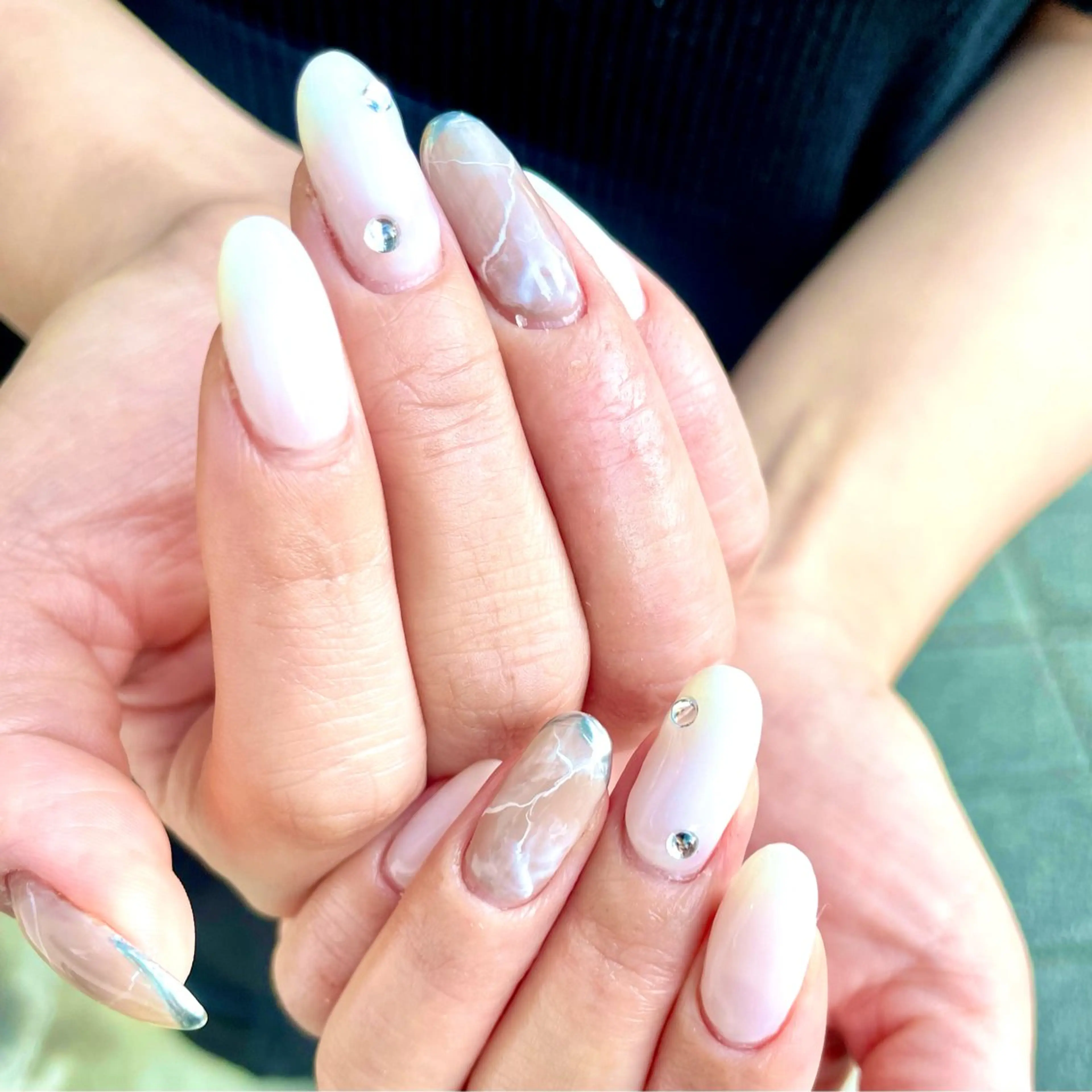 ネイル アートネイル フラワーネイル フットネイル フレンチネイル グラデーション Seemly 千田町店所属・フラワーパラジェル 🌸シームリーエミのネイルデザイン