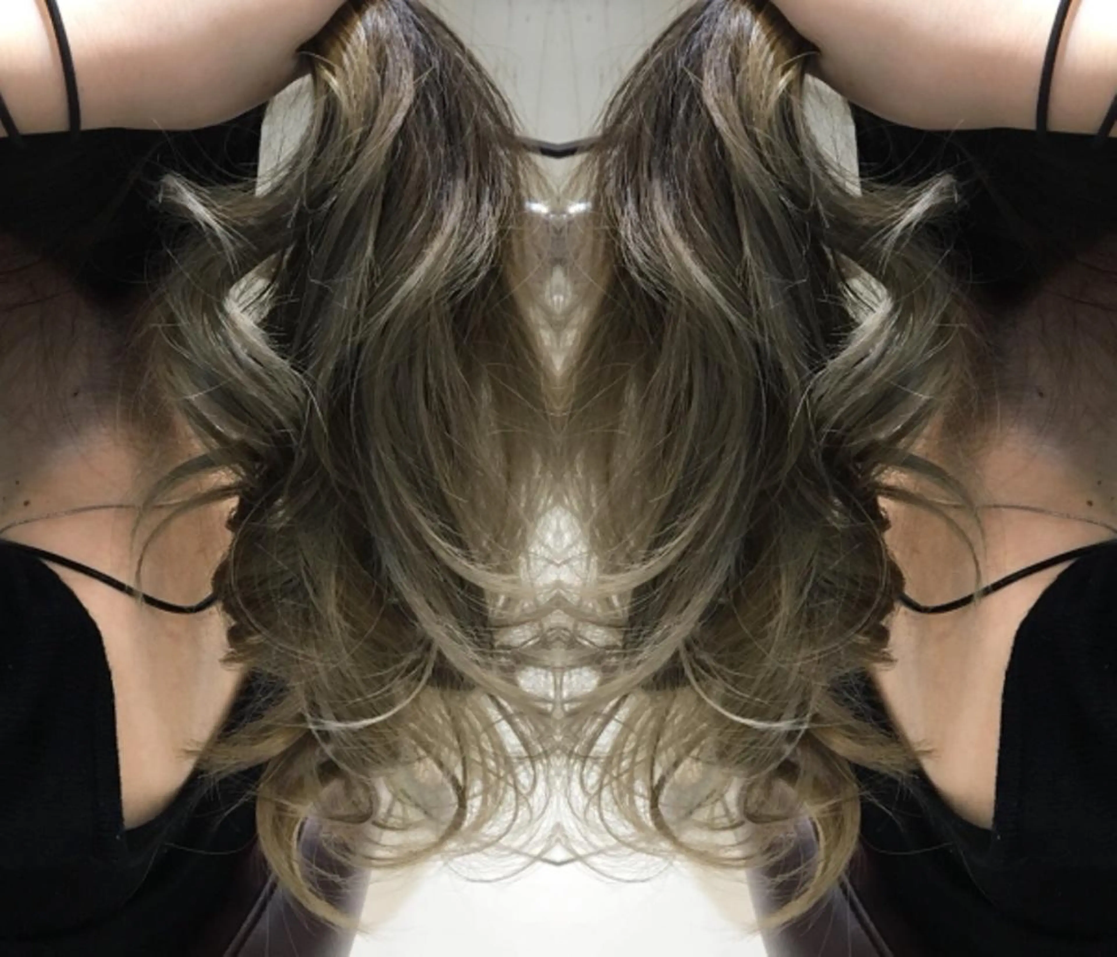 ロング カラー パーマ ヘアアレンジ Device ディバイスのヘアスタイル