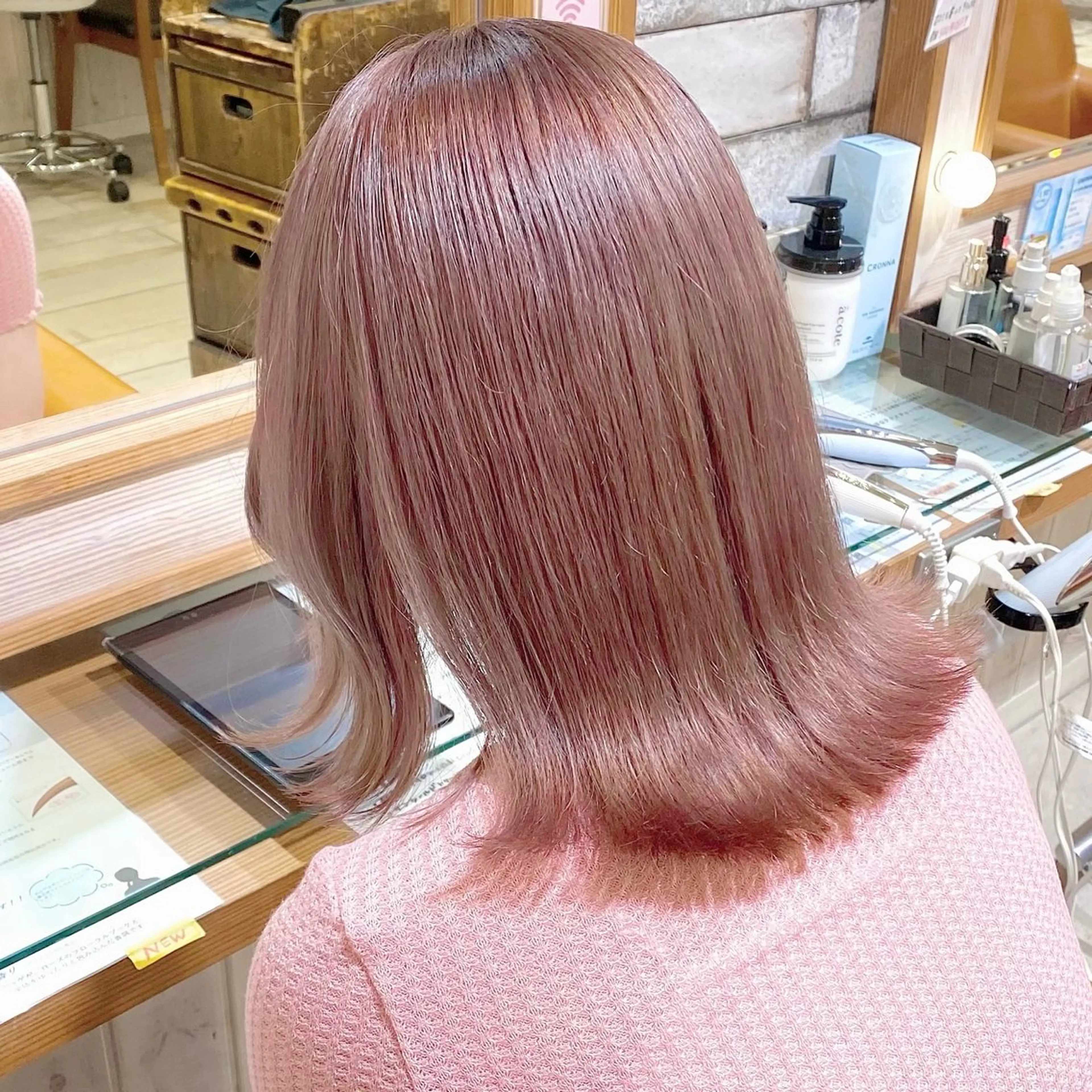 ミディアム ボブ ヘアカラー 🌸小島友梨香🌸 ブリーチカラーのヘアスタイル