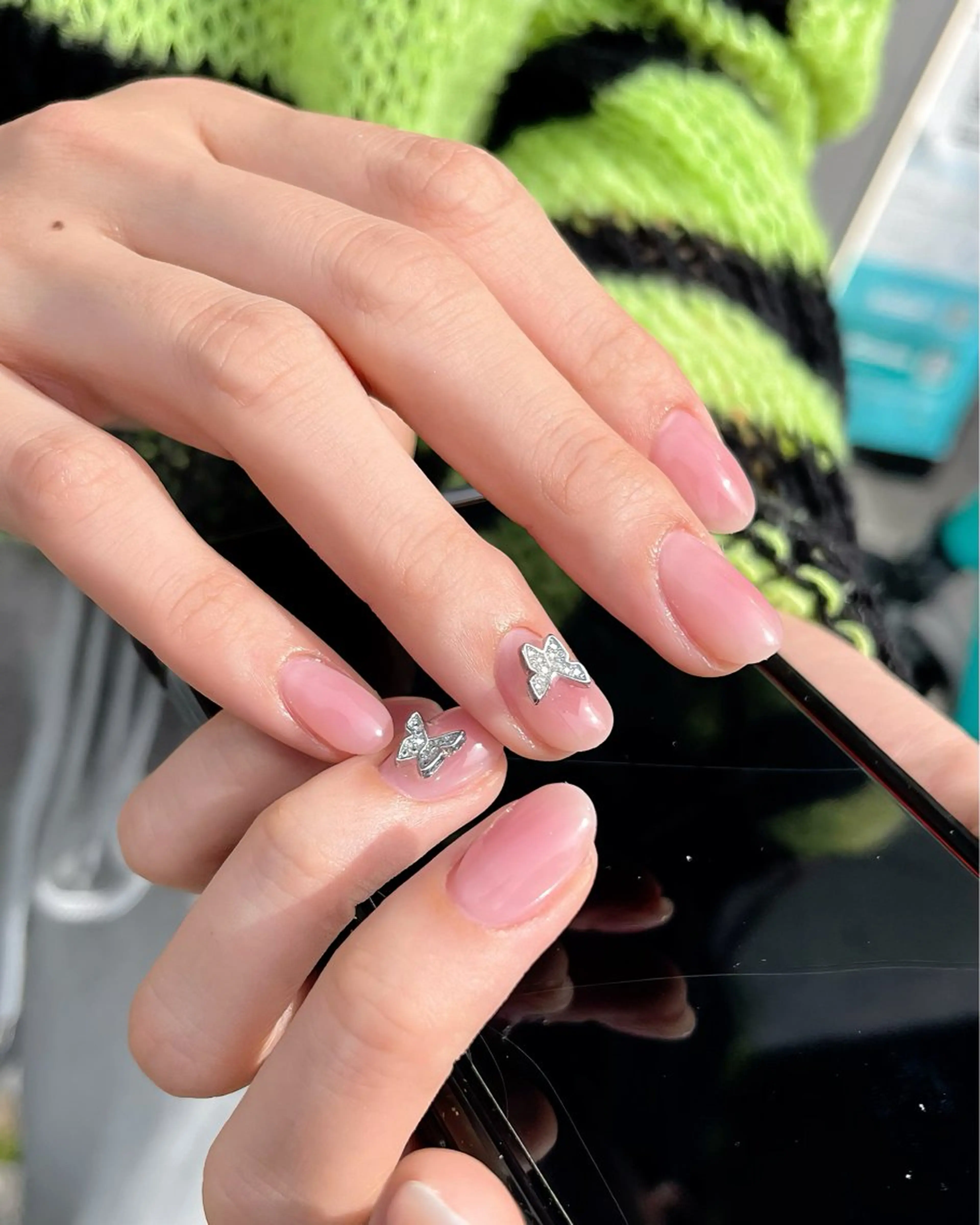 ネイル チークネイル 水色 マグネットネイル ワンカラーネイル ショートネイル ハンドネイル 🫧OPELIA NAIL渋谷🫧のネイルデザイン