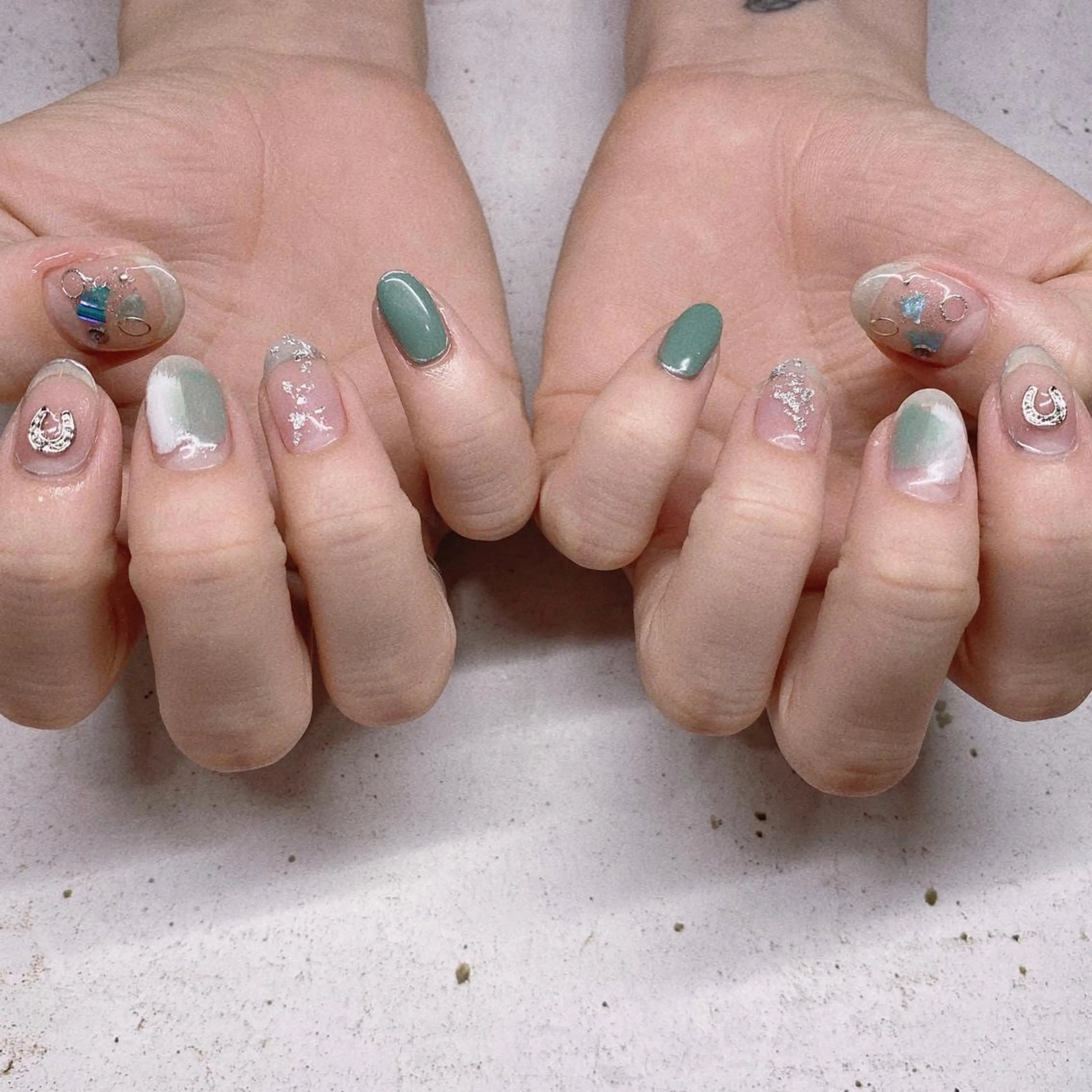 ネイル ☁️BLITZ 🎀笠原雪音🎀のネイルデザイン