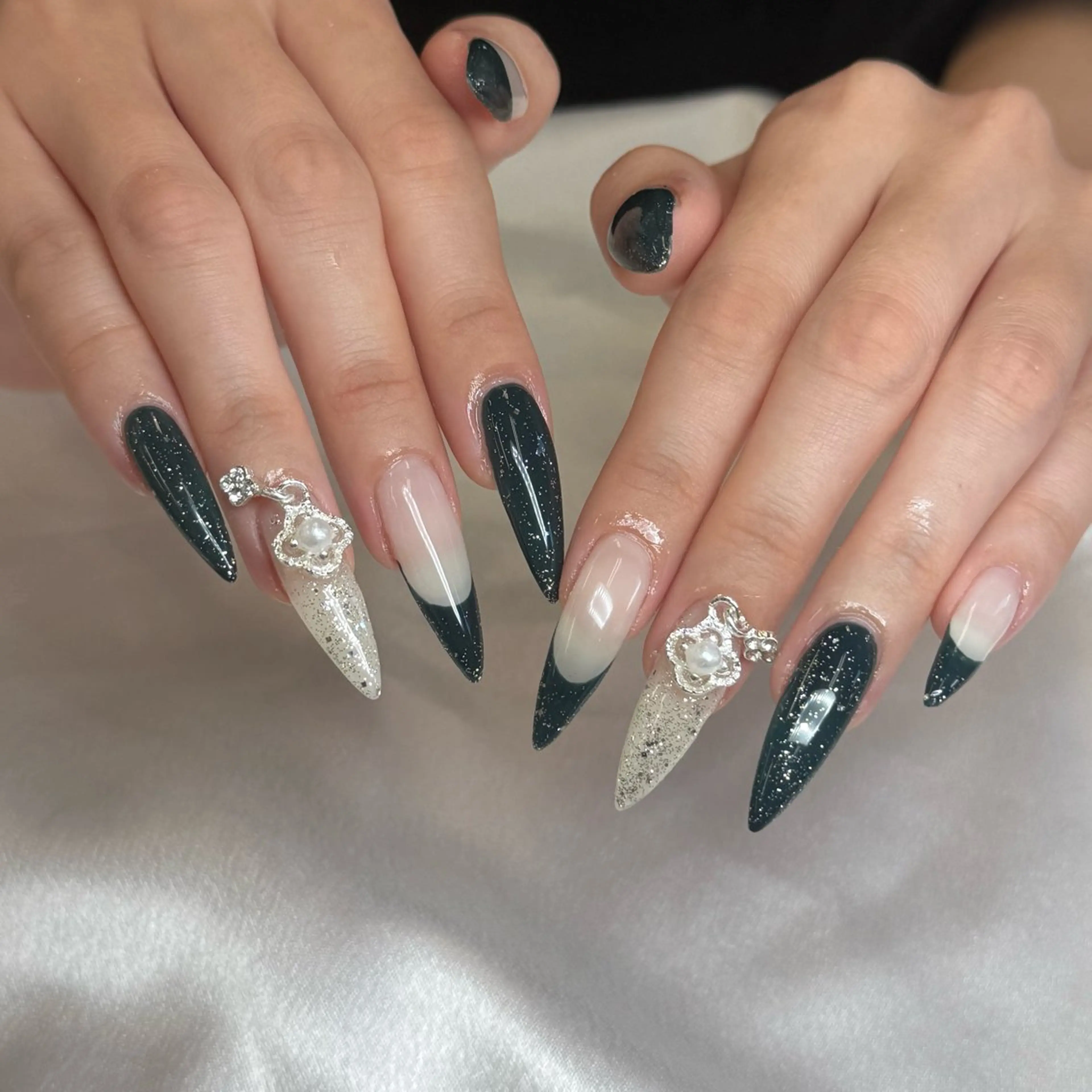 ネイル ハンドネイル EmaNail 枚方店所属・emanail枚方店 yumaのネイルデザイン