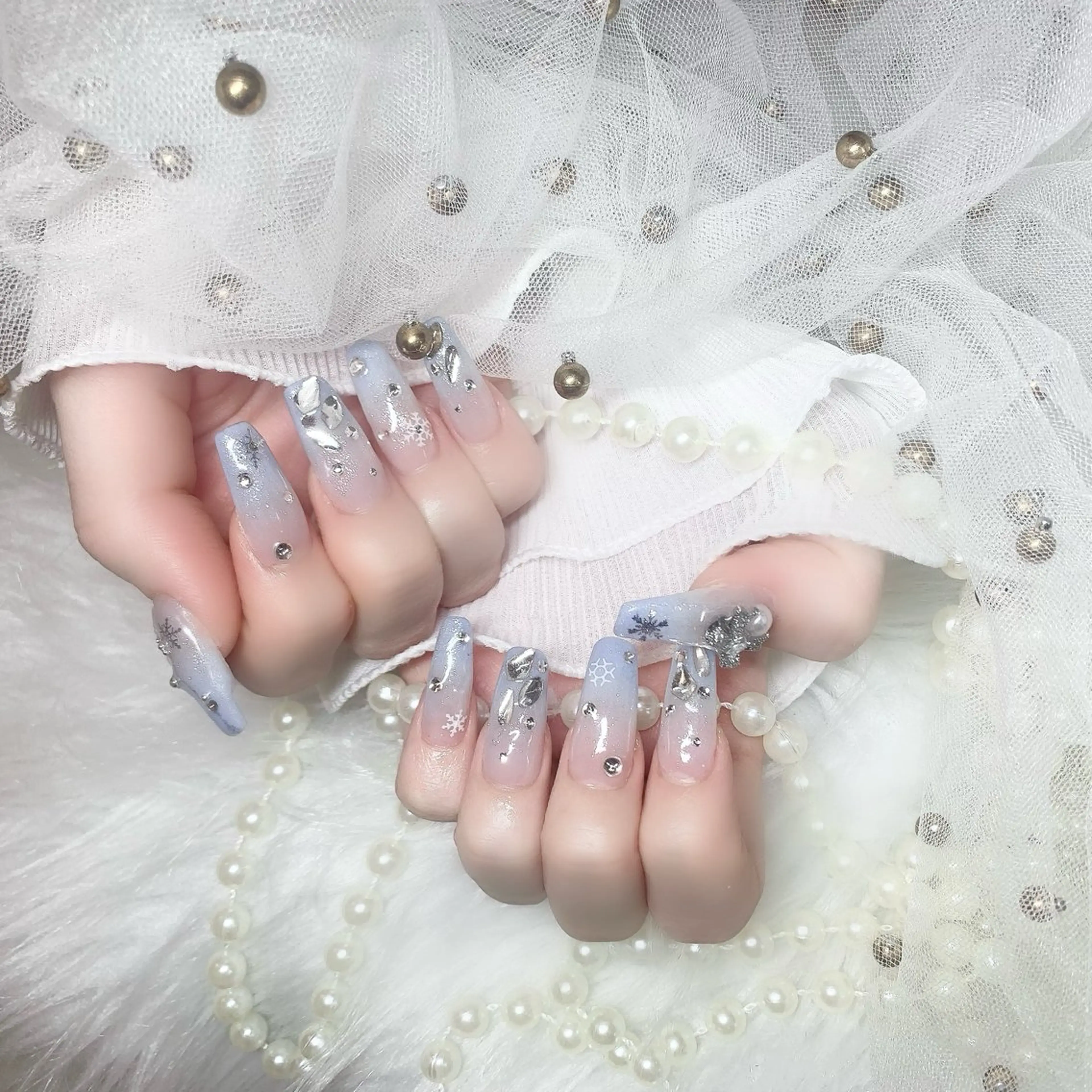 ネイル オーロラネイル 成人式 フットネイル 韓国ネイル ロングネイル ハンドネイル Yudia🦋 azuのネイルデザイン