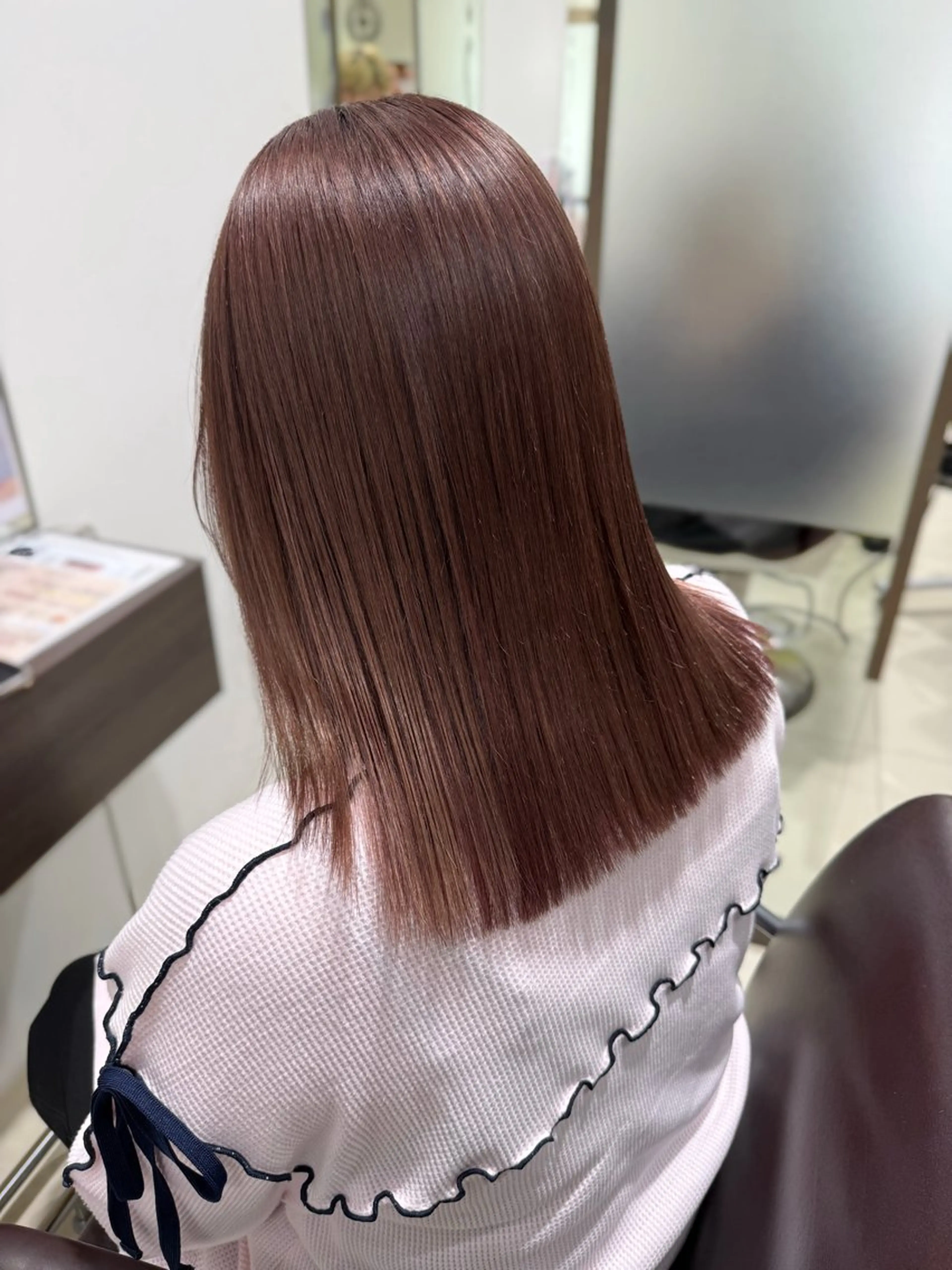 ミディアム カラー ブラウンカラー ラベンダーカラー ラベンダーブラウン 髪質改善 ヘアカラー ブリーチ/艶カラー /縮毛矯正/みなのヘアスタイル