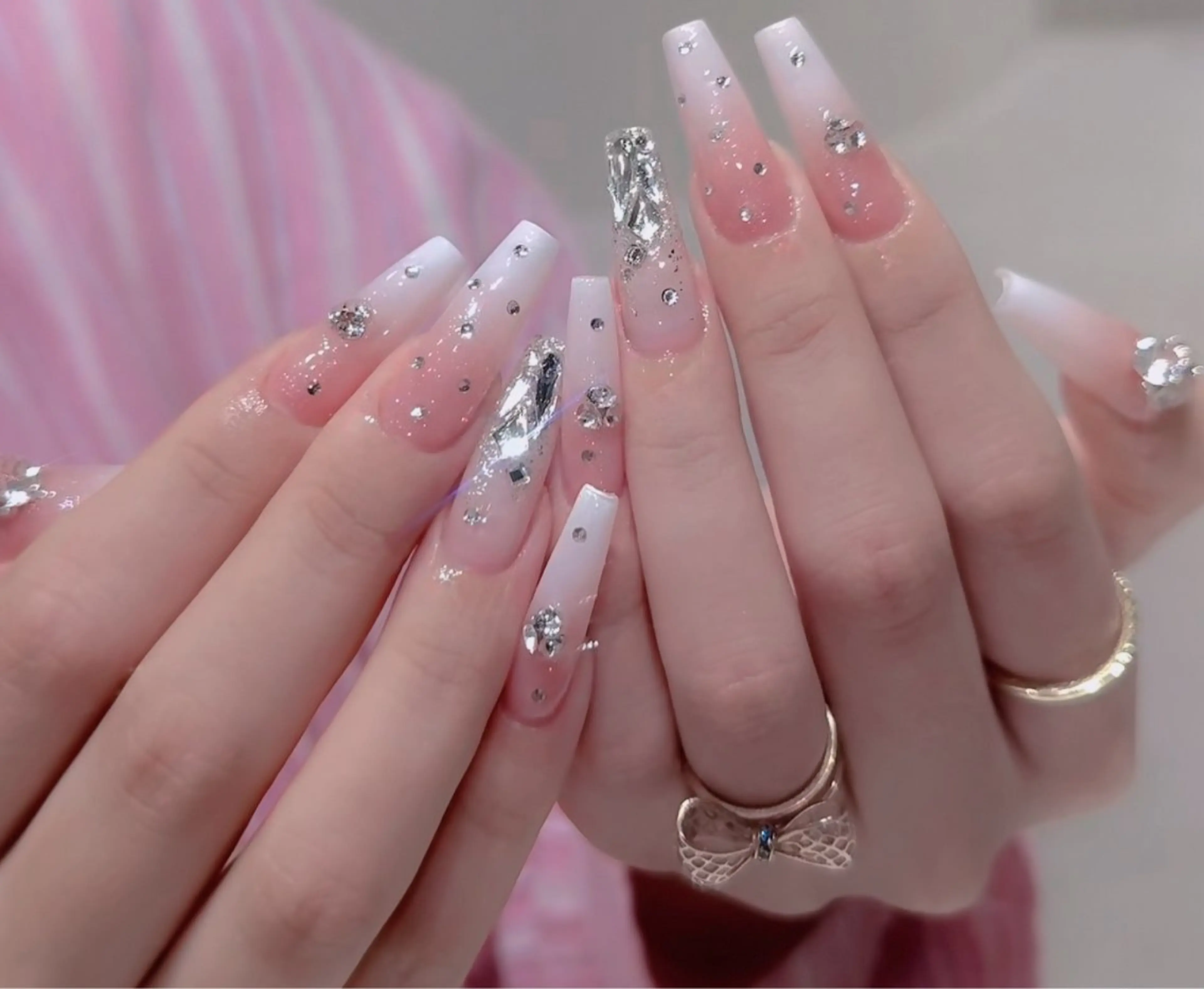 ネイル フレンチネイル ジェルネイル ガラスフレンチ ハロウィン ハート ハンドネイル H.baby Nail Salonのネイルデザイン