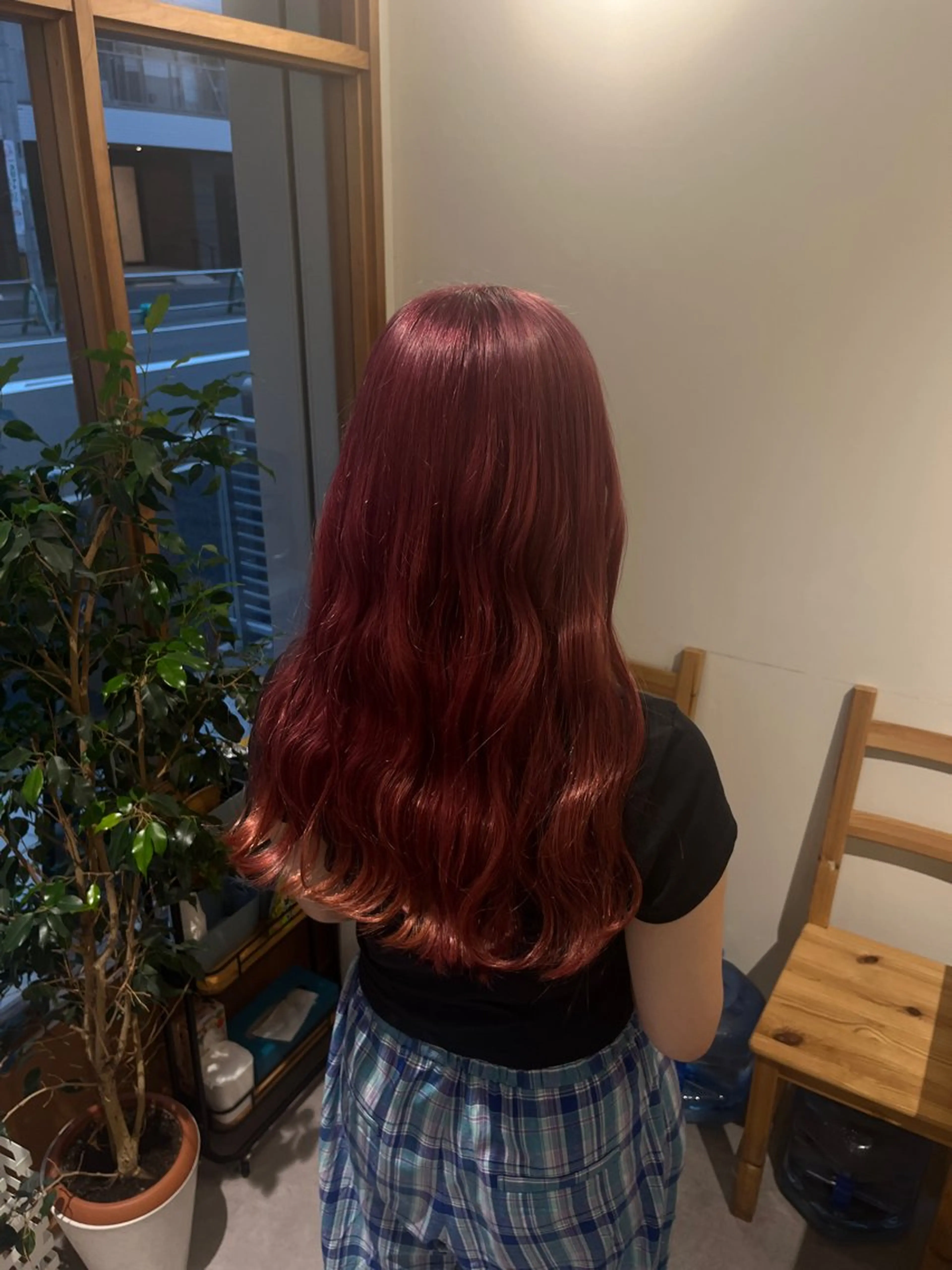 ロング カラー 荒井 茉凜のヘアスタイル