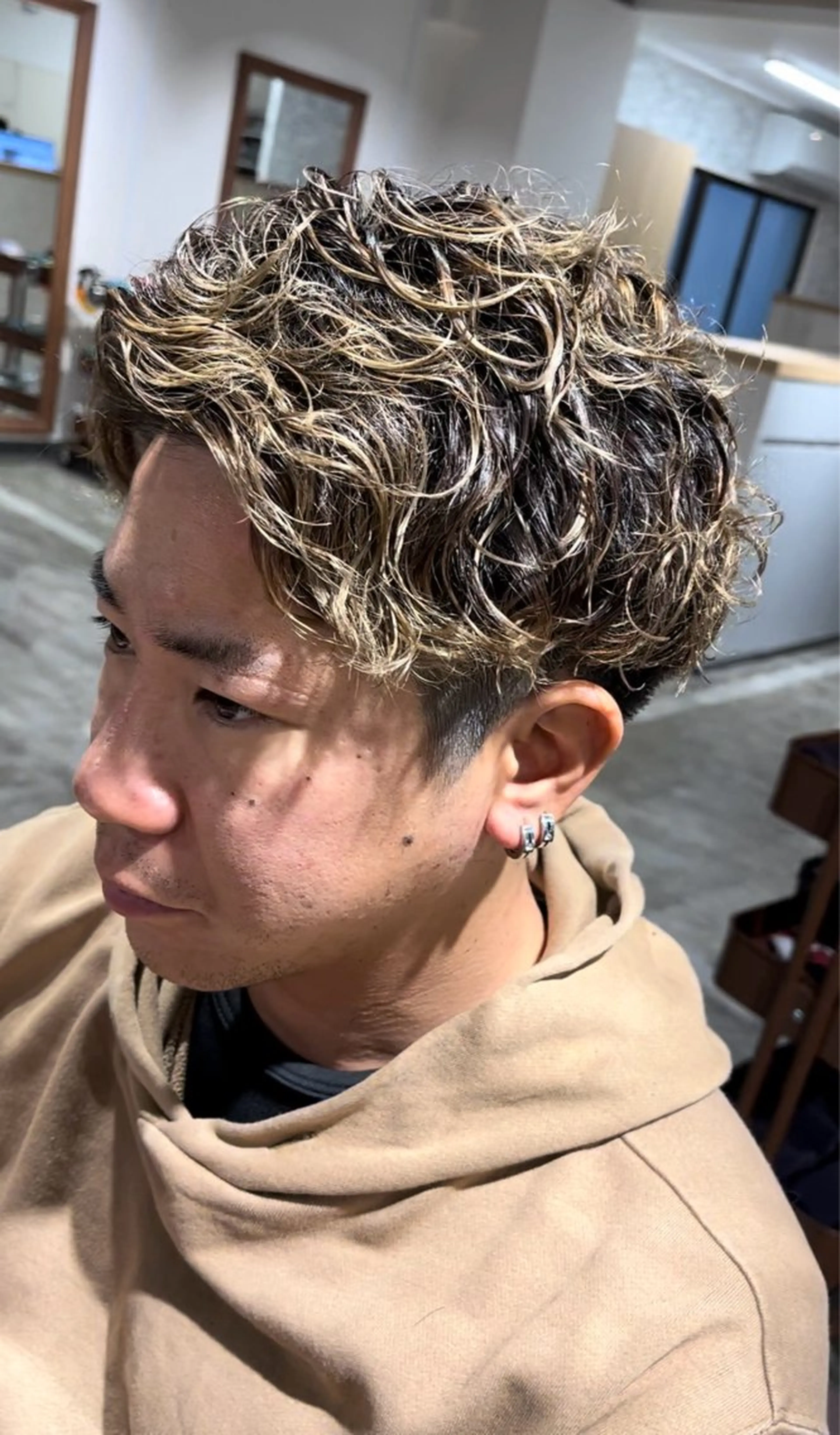 メンズ COMMUOVERE瓢箪山店所属・瓦井 慧のヘアスタイル