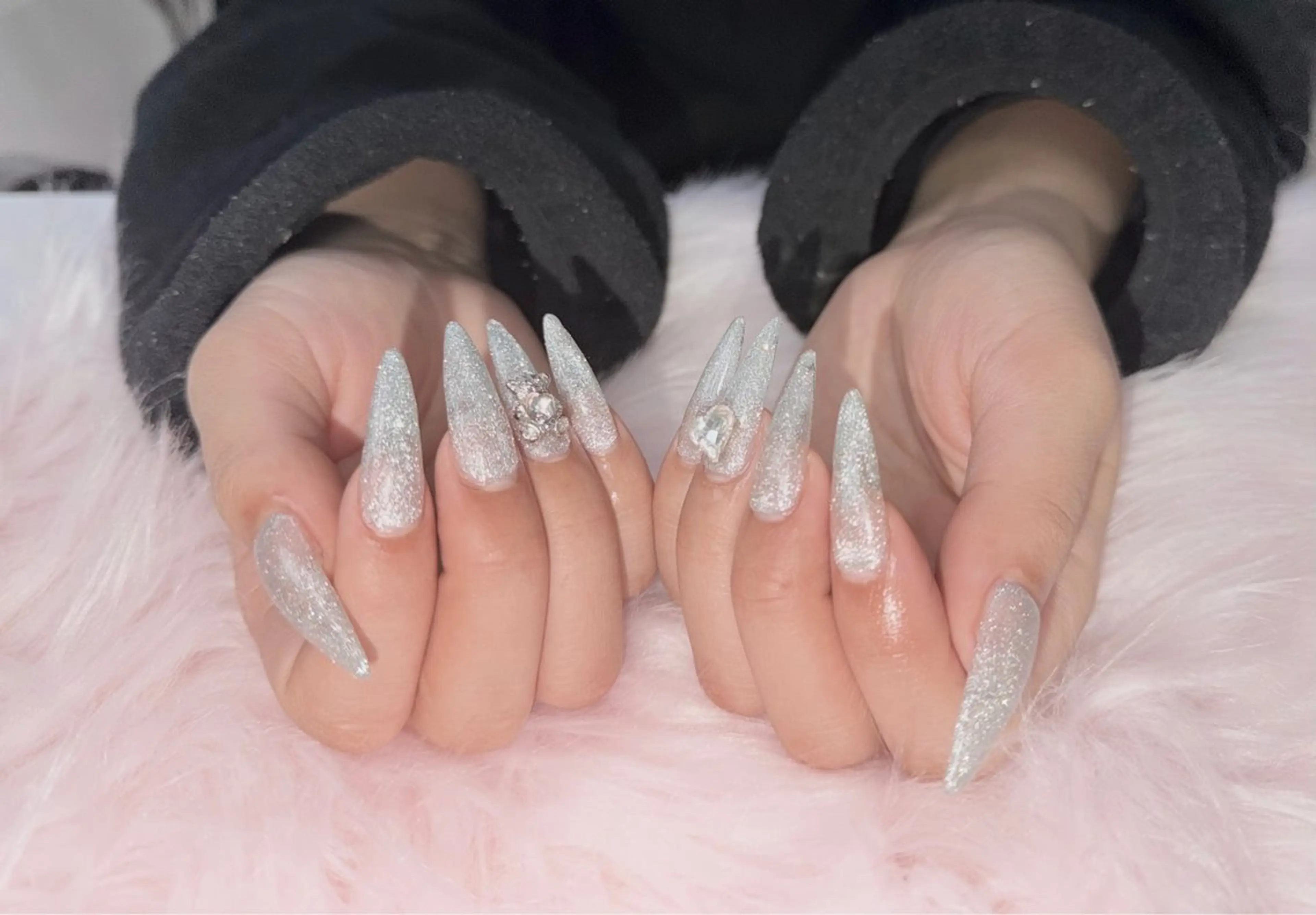 30日午前空きあり〇△オフ有💅スカルプ(チップ長さ出し10本)ワンカラー/フラシュネイル➕選べるパーツ2点の写真