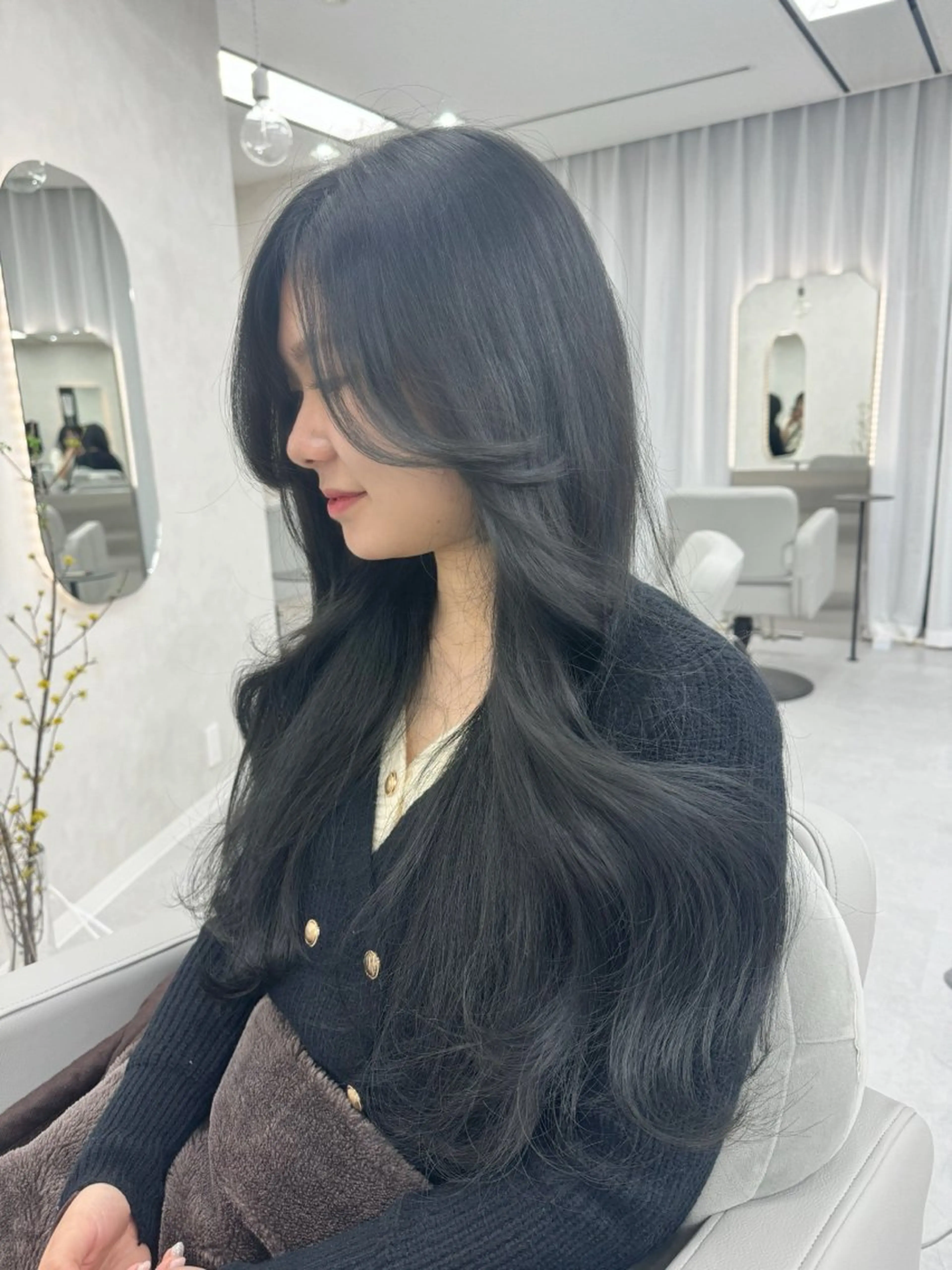 ロング カラー 透明感カラー グレージュ 韓国ヘア特化🇰🇷 心斎橋【ユリカ】のヘアスタイル