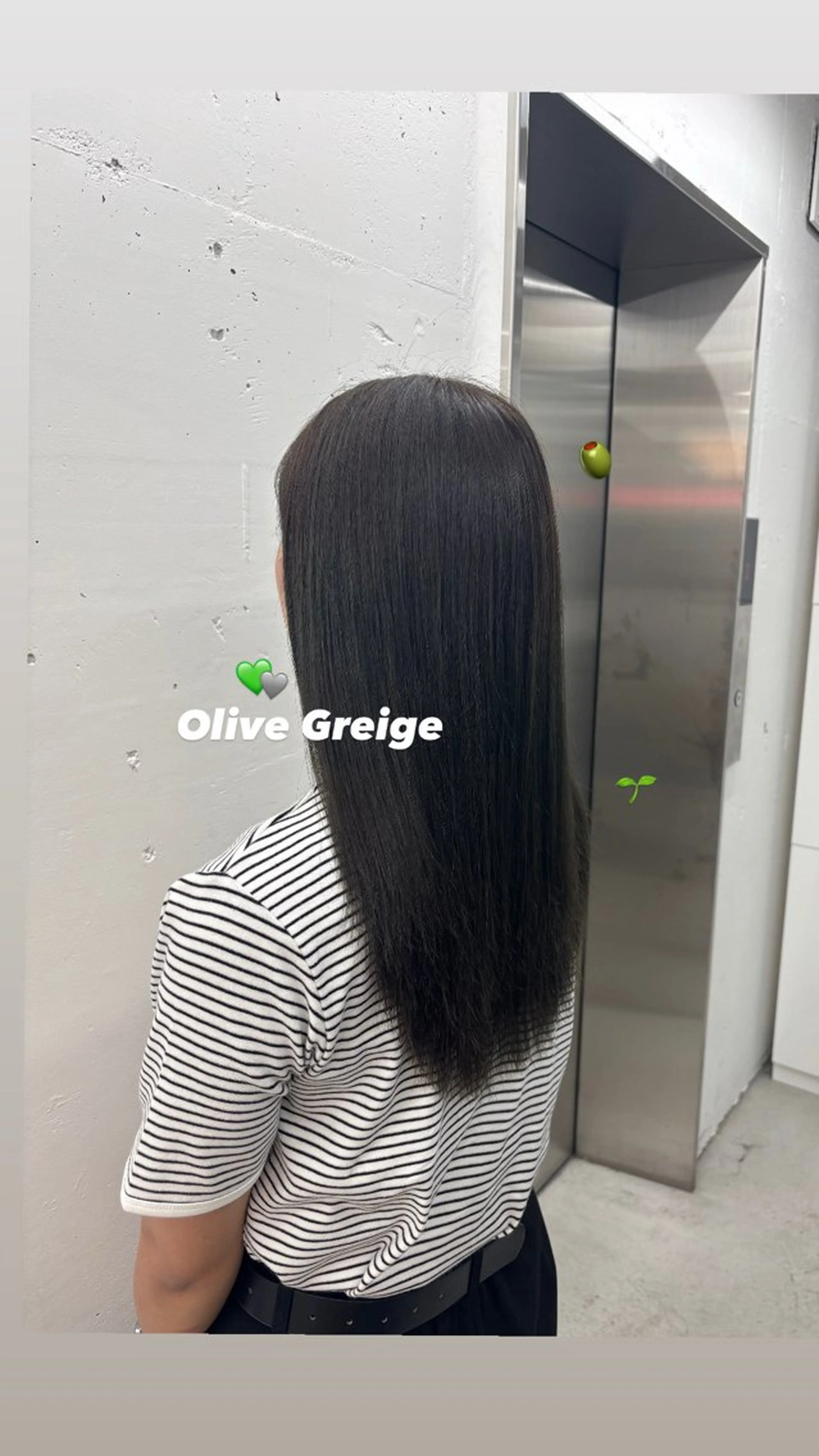 ロング カラー 透明感カラー グレージュ オリーブグレージュ オリーブグレー カット ヘアカラー トリートメント 🌼あいり🌼 JILLSTUDIOのヘアスタイル