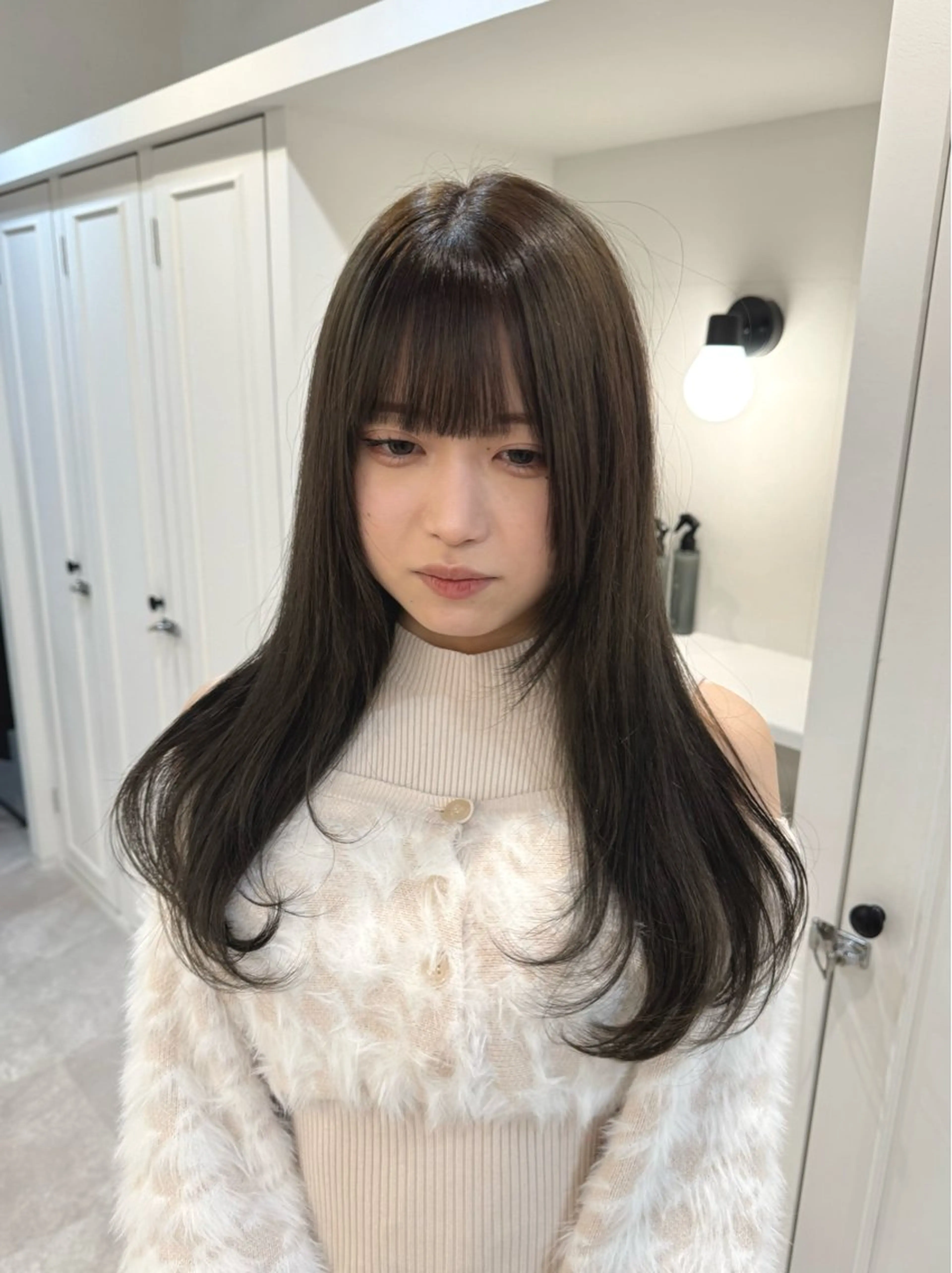 ロング カラー ヘアアレンジ ブリーチ ダブルカラー グレージュ ブリーチなしカラー オリーブグレージュ カット ヘアカラー SALOWIN京都河原町Suite店所属・外国人風レイヤー/ ハイトーンSHUのヘアスタイル