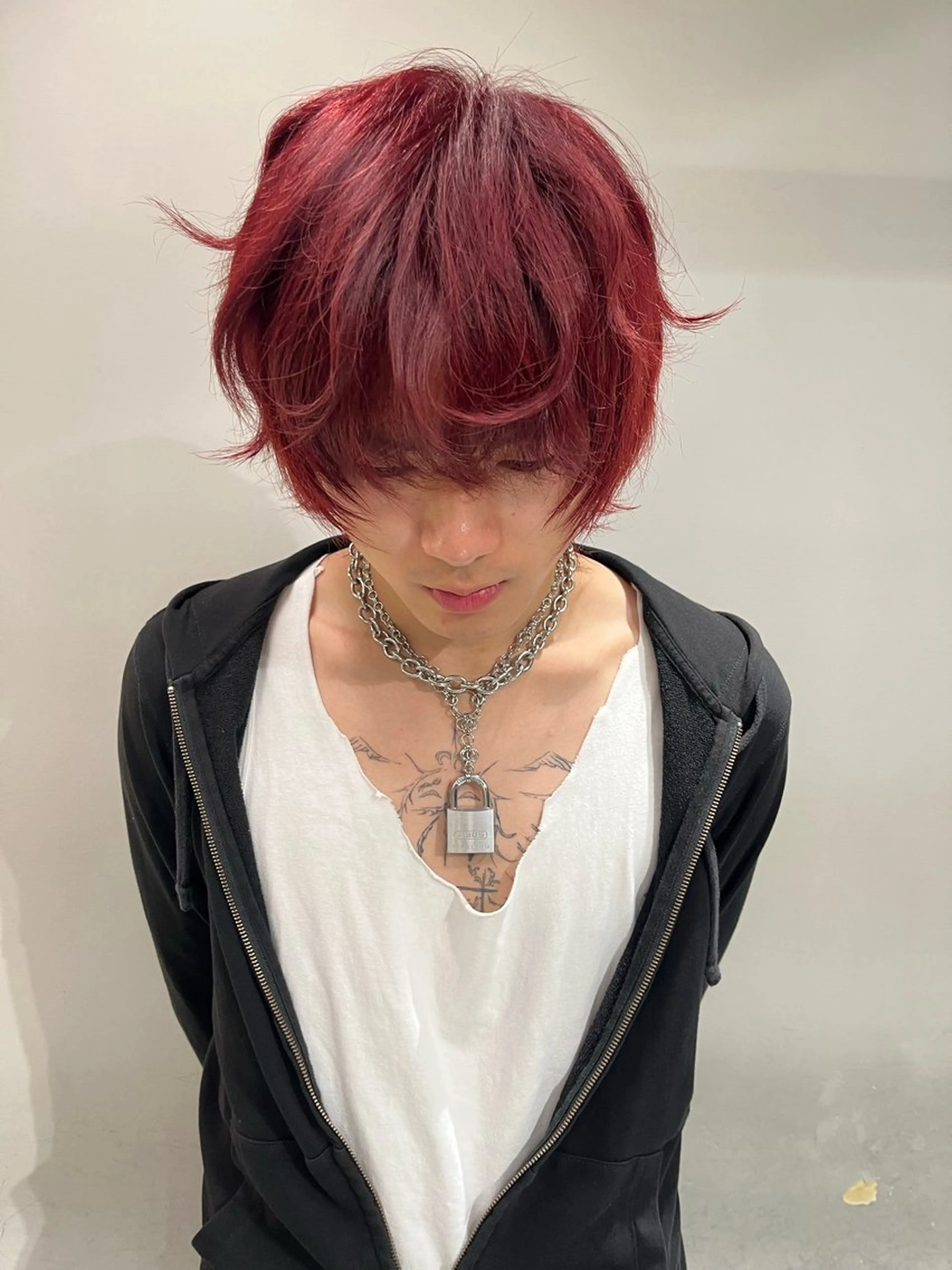 カラー ヘアアレンジ メンズ ヘアカラー SOL.JINGUMAE所属・原宿・デザインカラー YUI🤍ྀིのヘアスタイル