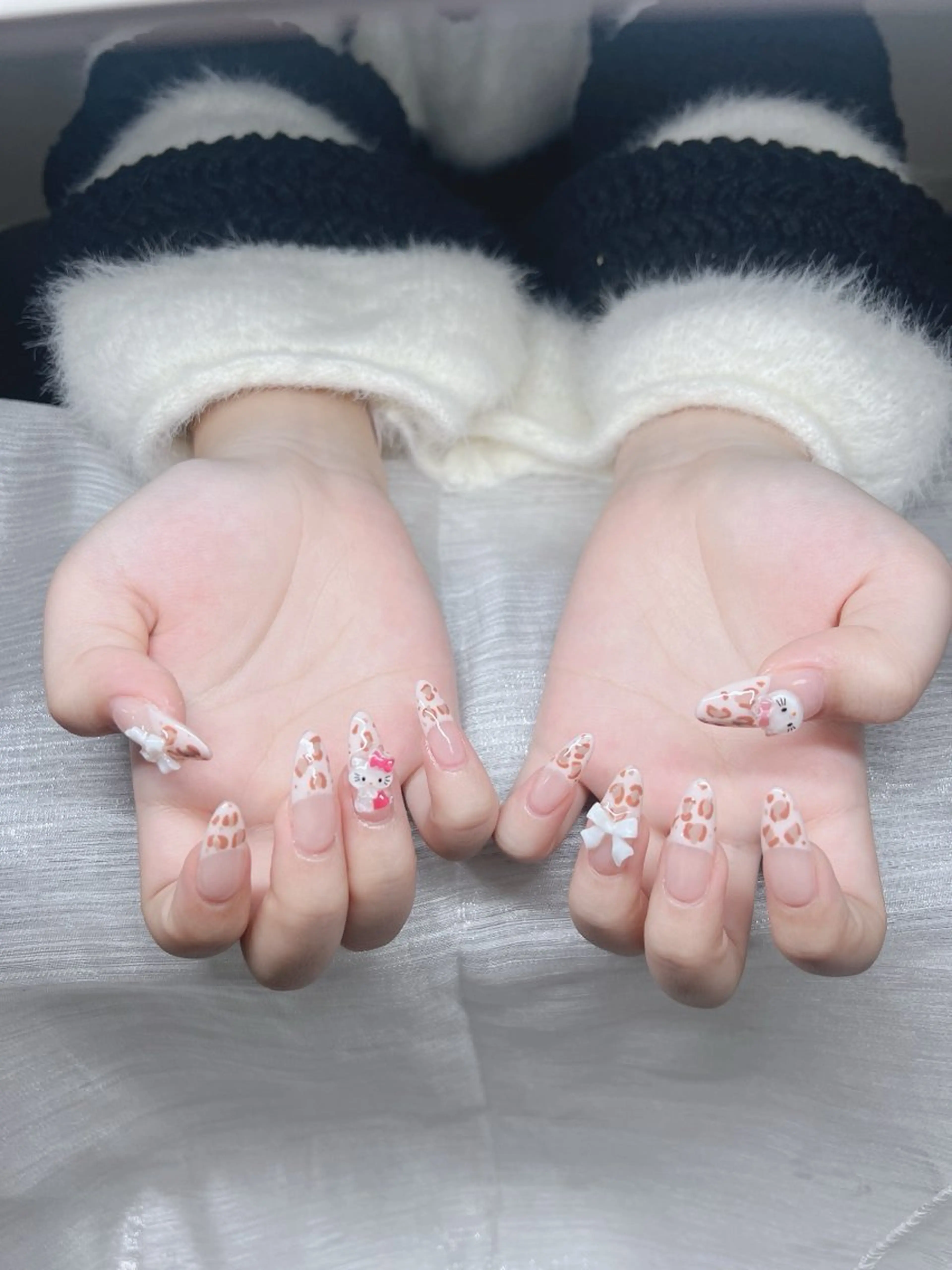 ネイル オーロラネイル チークネイル 長さ出し フットネイル フレンチネイル Lee Nails チップ長さだし専門店のネイルデザイン