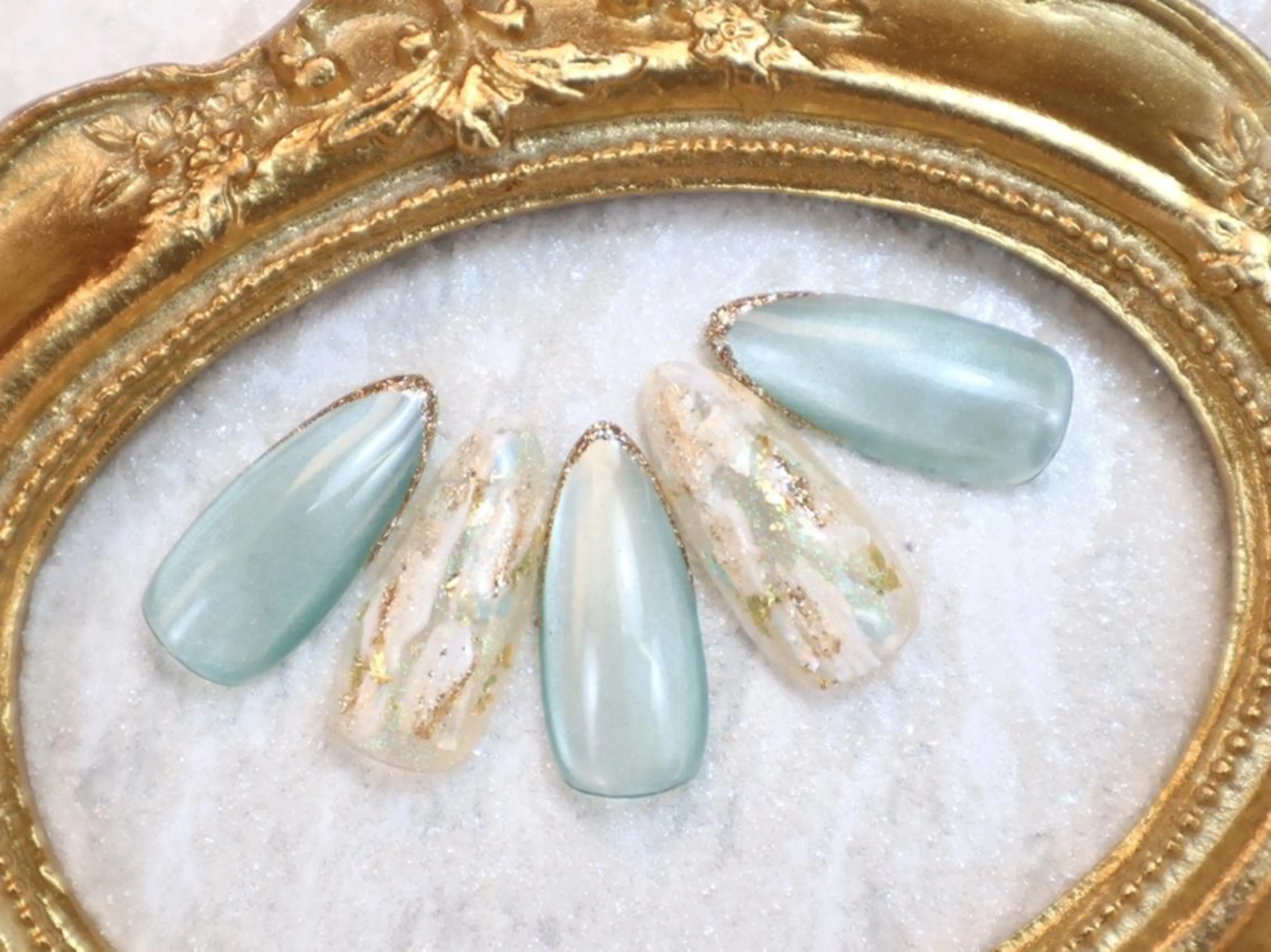 ネイル ハンドネイル ビューティーサロン ヘゼリヒのネイルデザイン