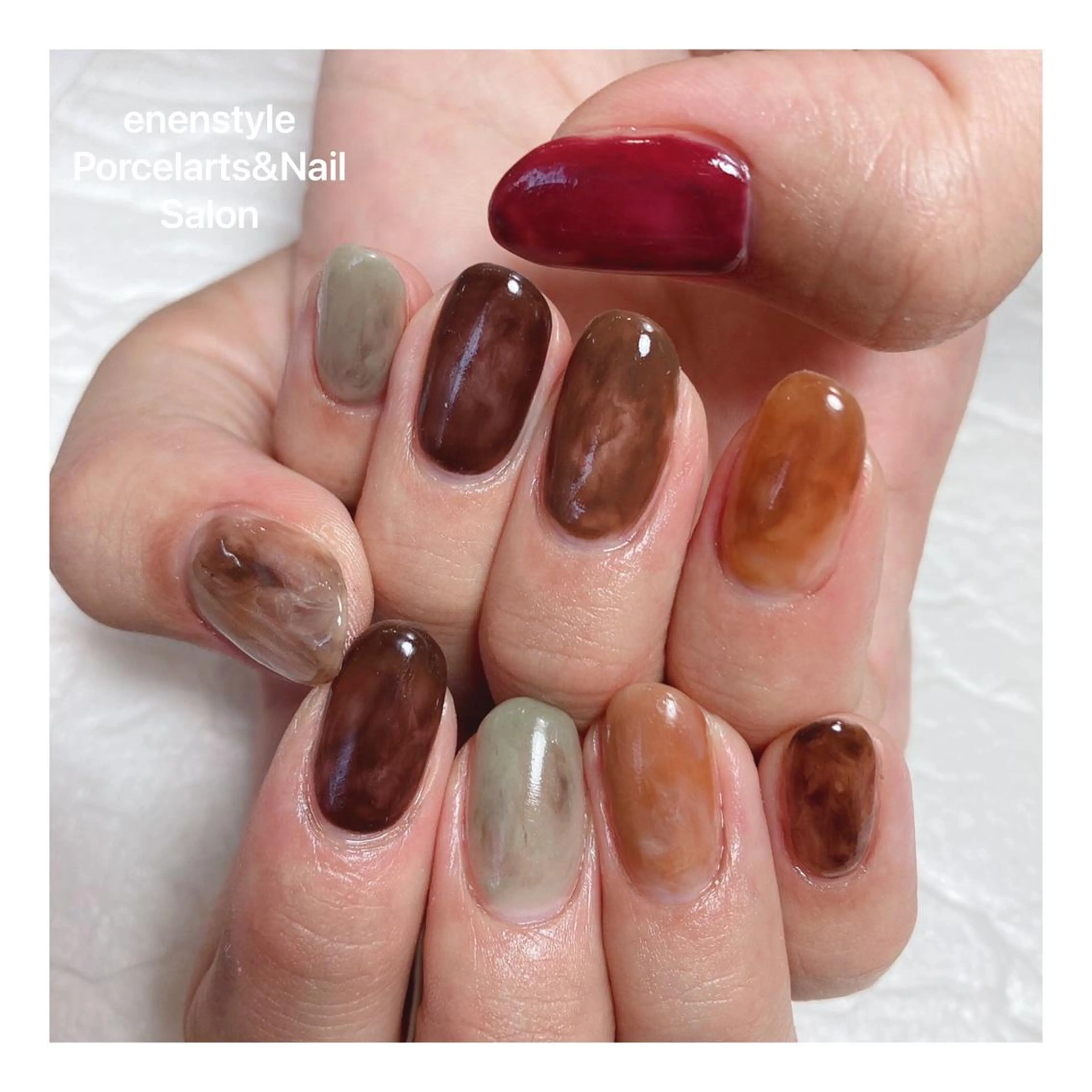 ミディアム ネイル ハンドネイル 👑enen style👑のネイルデザイン