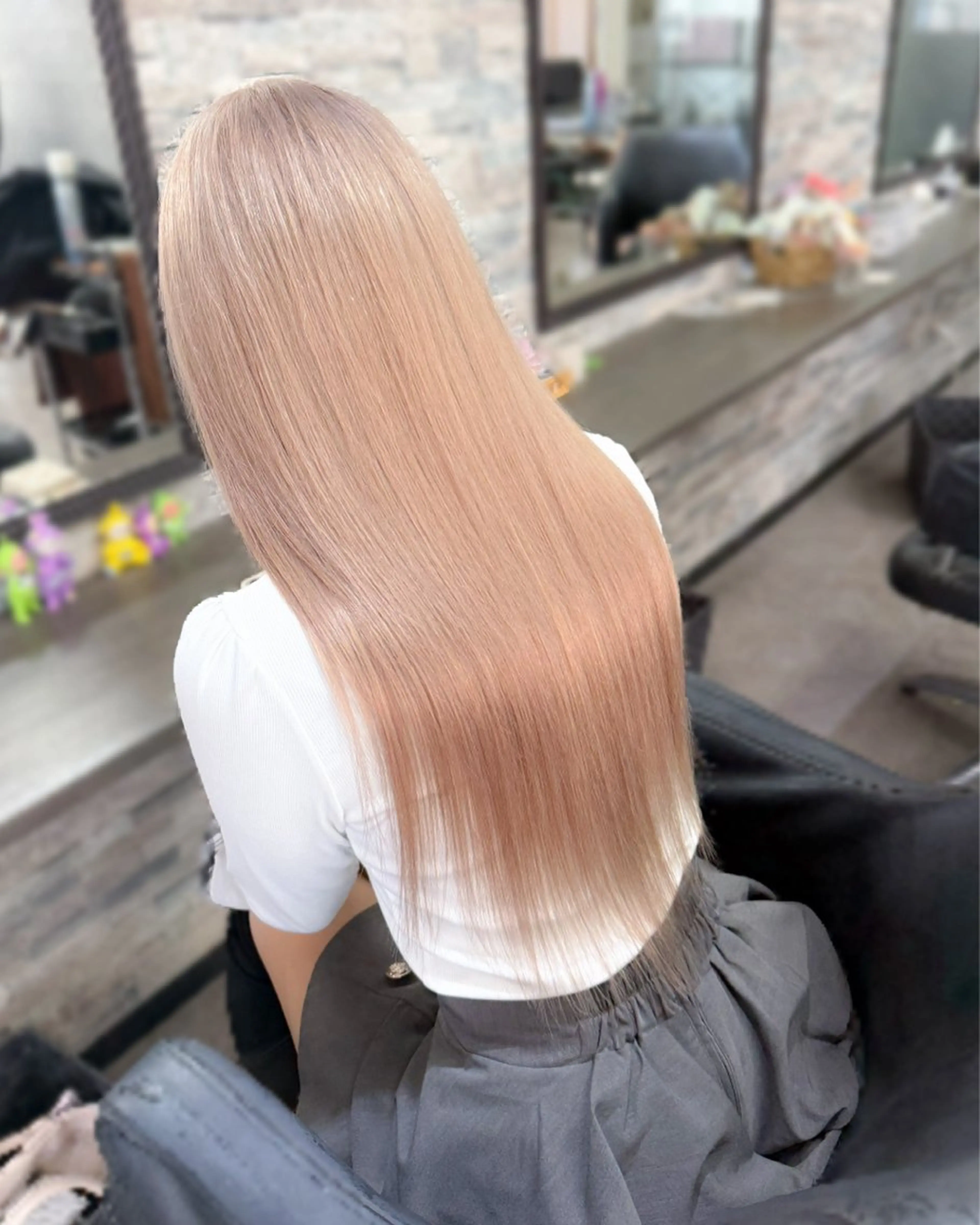 ロング カラー カット ヘアカラー トリートメント エクステ ハイトーンエクステ 🎩カズキ🎩のヘアスタイル