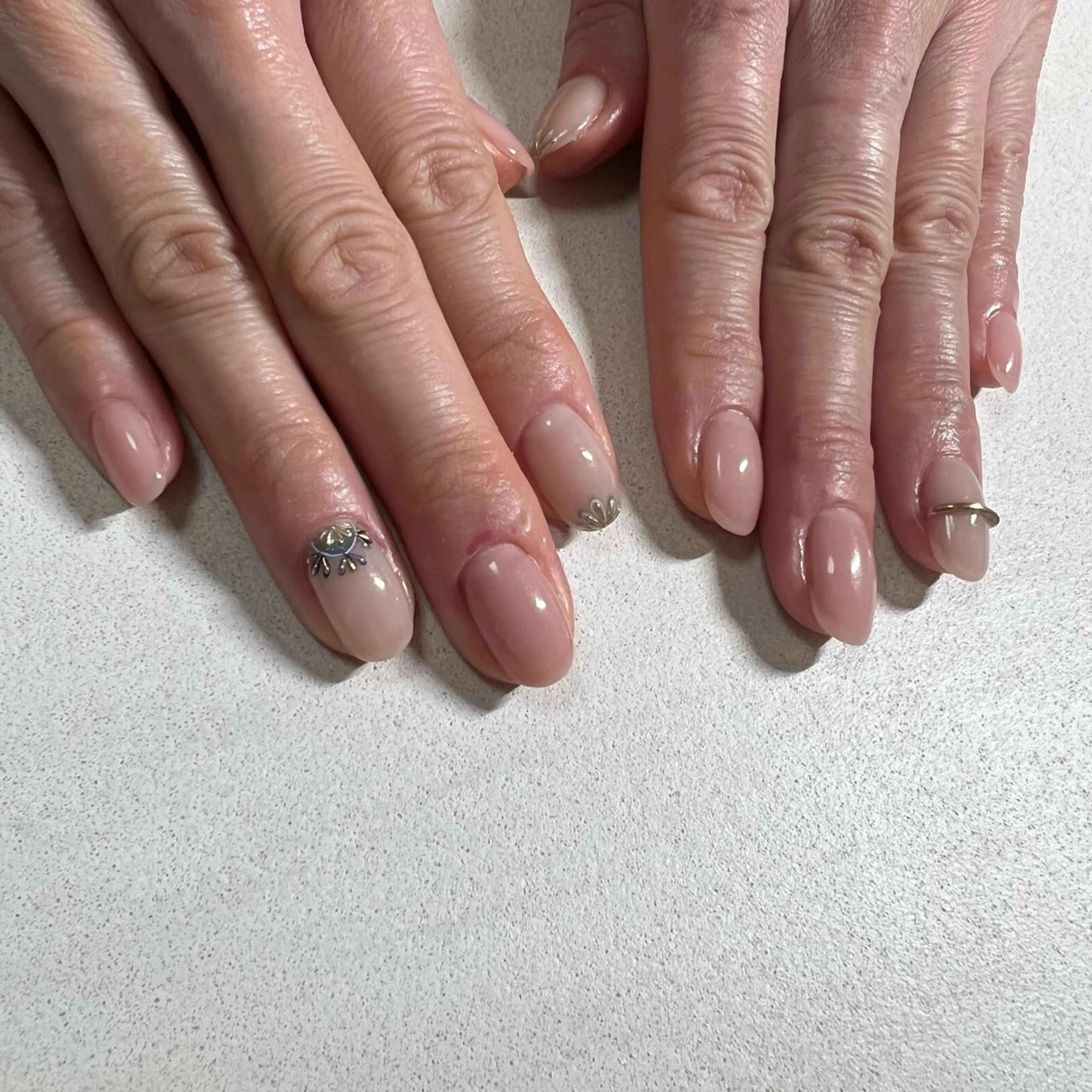 ネイル Ajuga. 太田 さやかのネイルデザイン