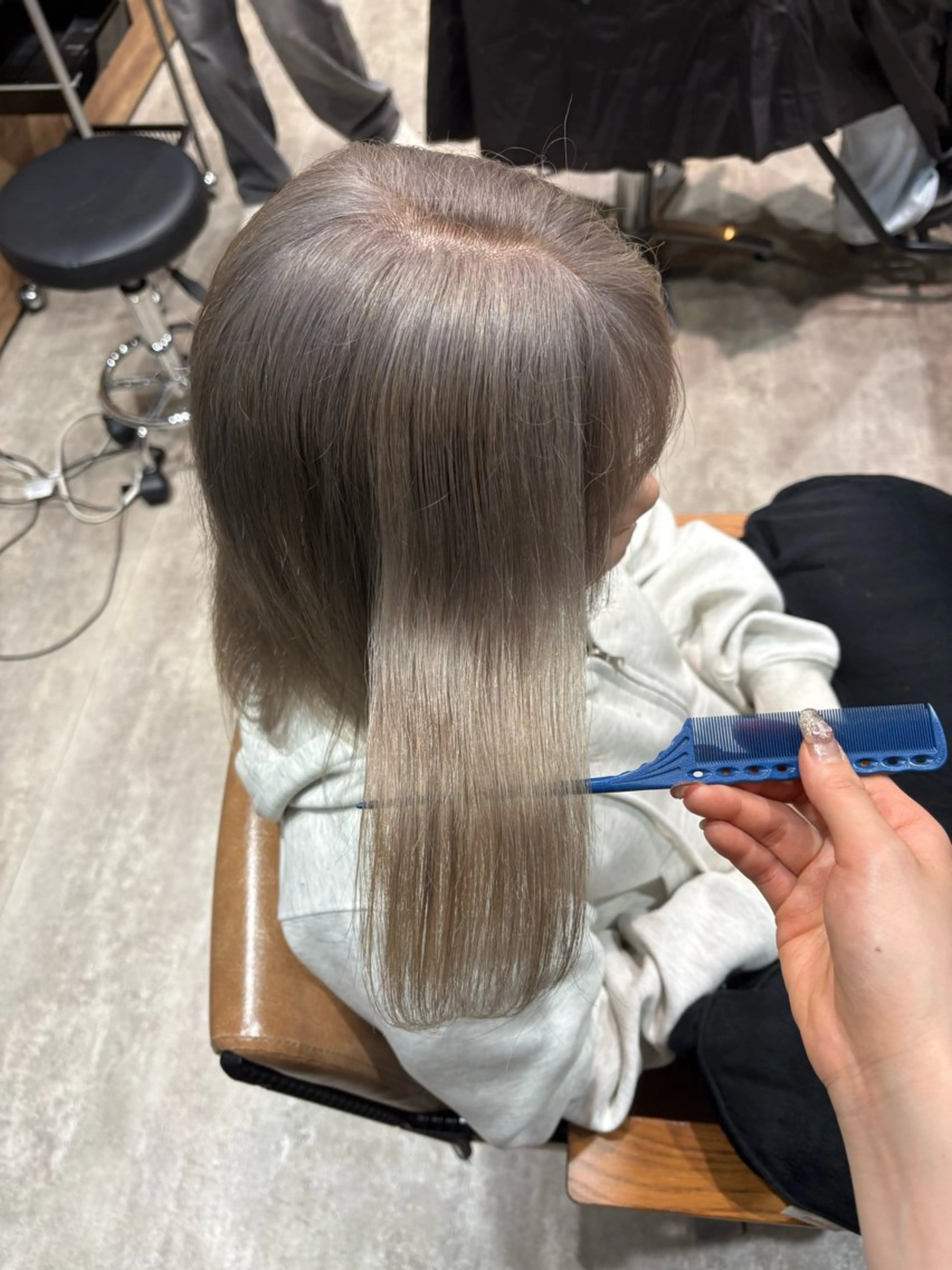 ミディアム カラー 中川 もえか【明石】のヘアスタイル