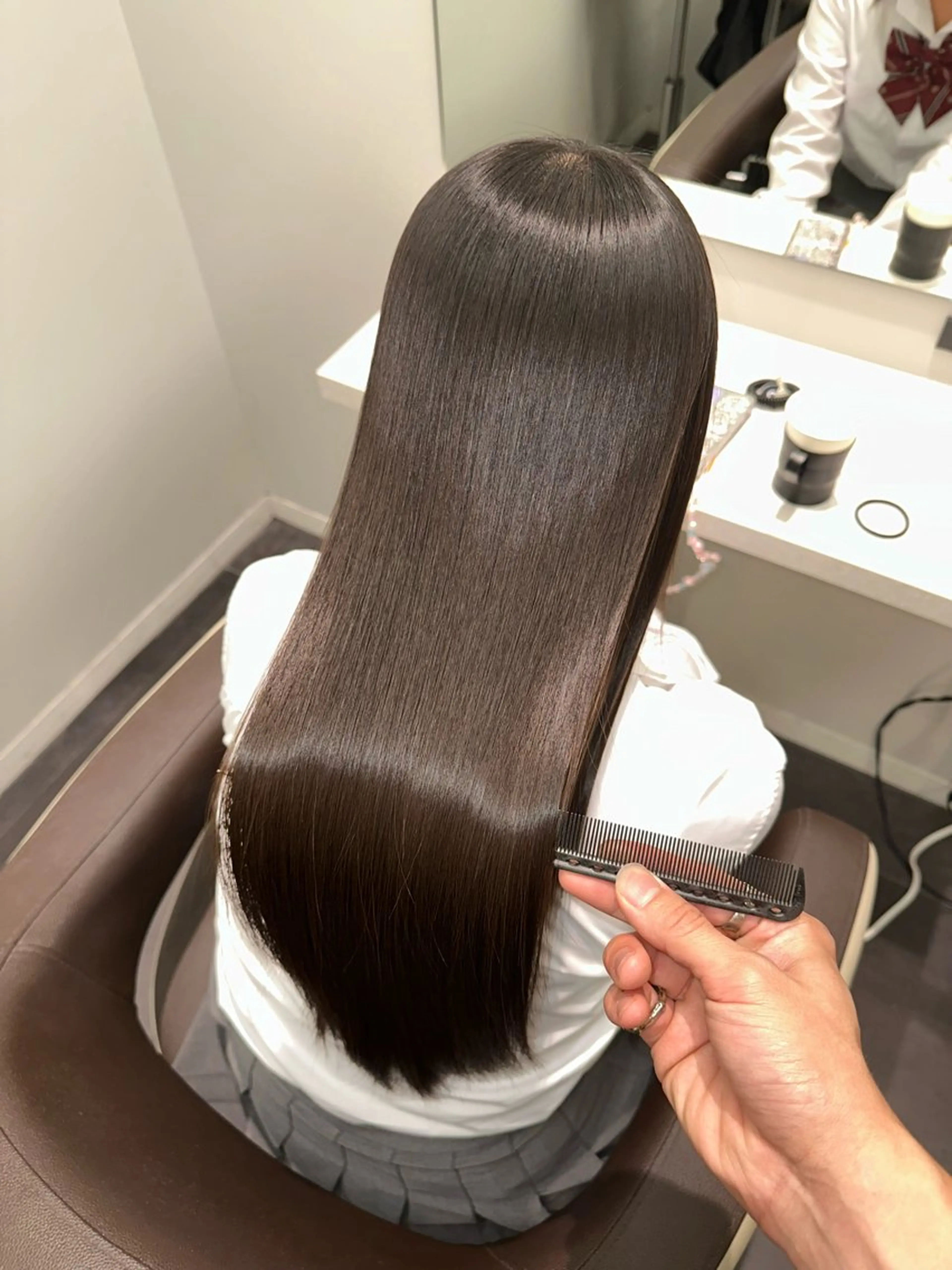 セミロング Wisteria所属・美髪特化✨ 伊織✨縮毛矯正✨のヘアスタイル