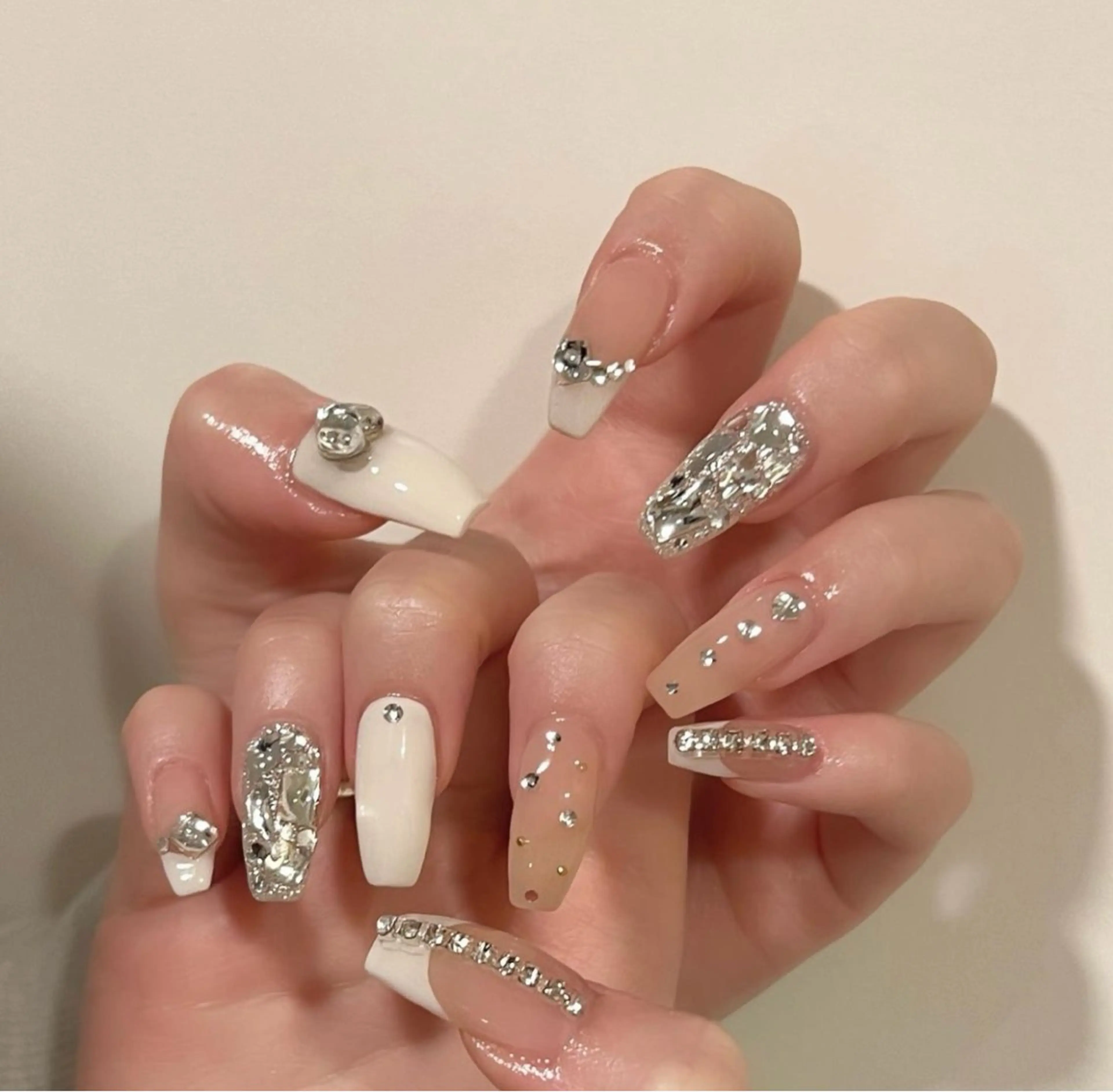 🦋ハンド★ 120分持ち込みデザイン/パーツつけ放題❣️新規オフ無料の写真