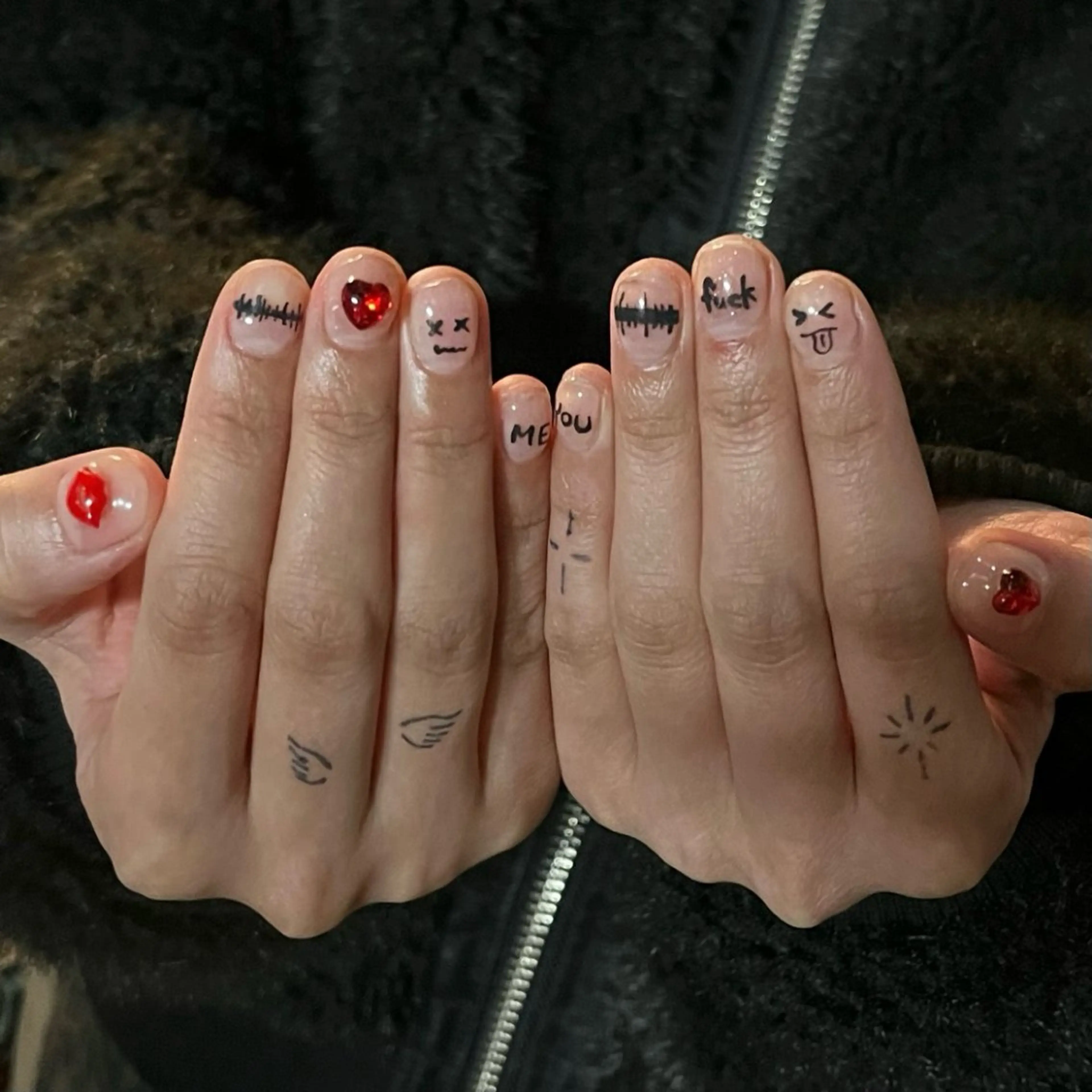 ミディアム ゆびノさき omotesandoのネイルデザイン