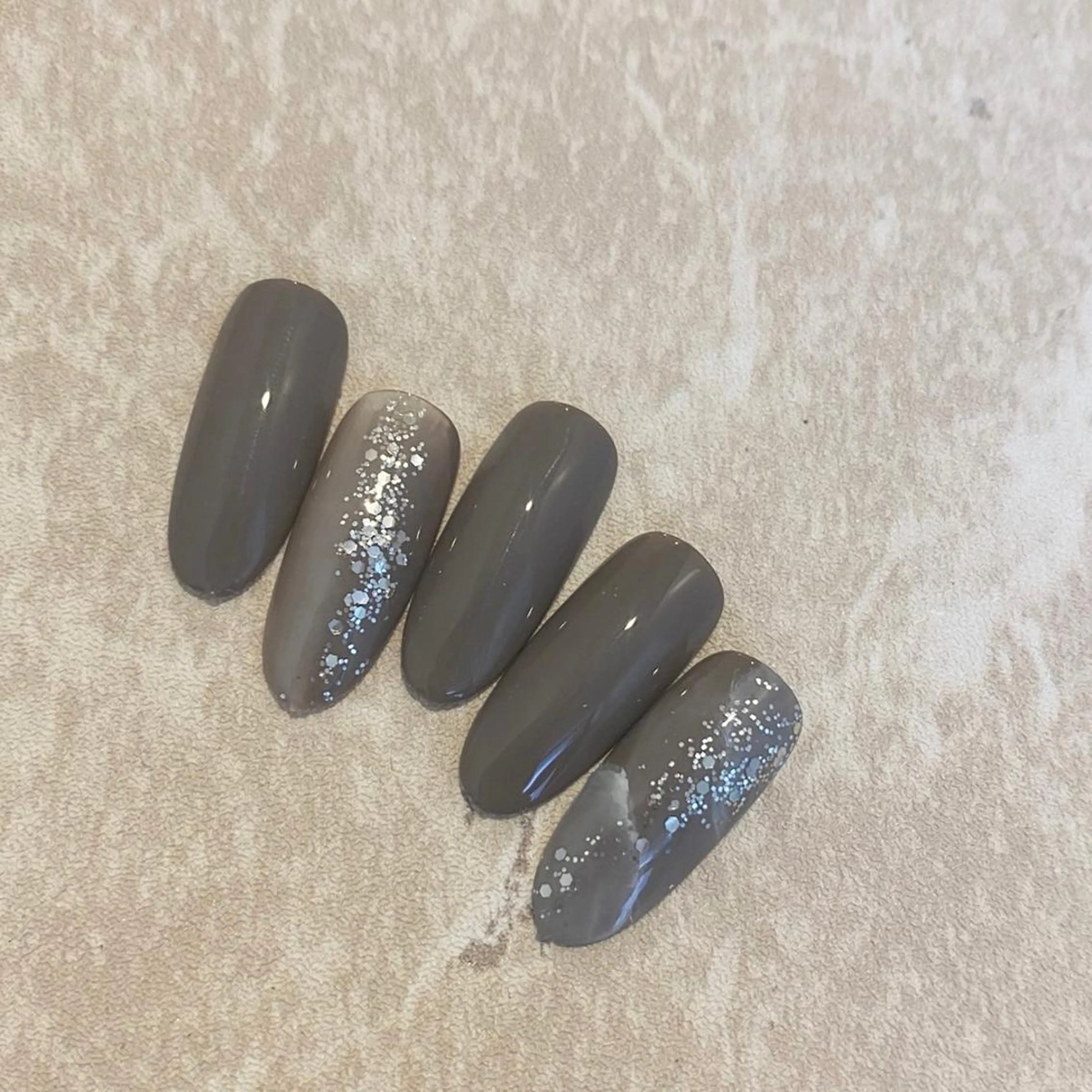 ネイル Ray. ／綺麗目ニュアンスのネイルデザイン