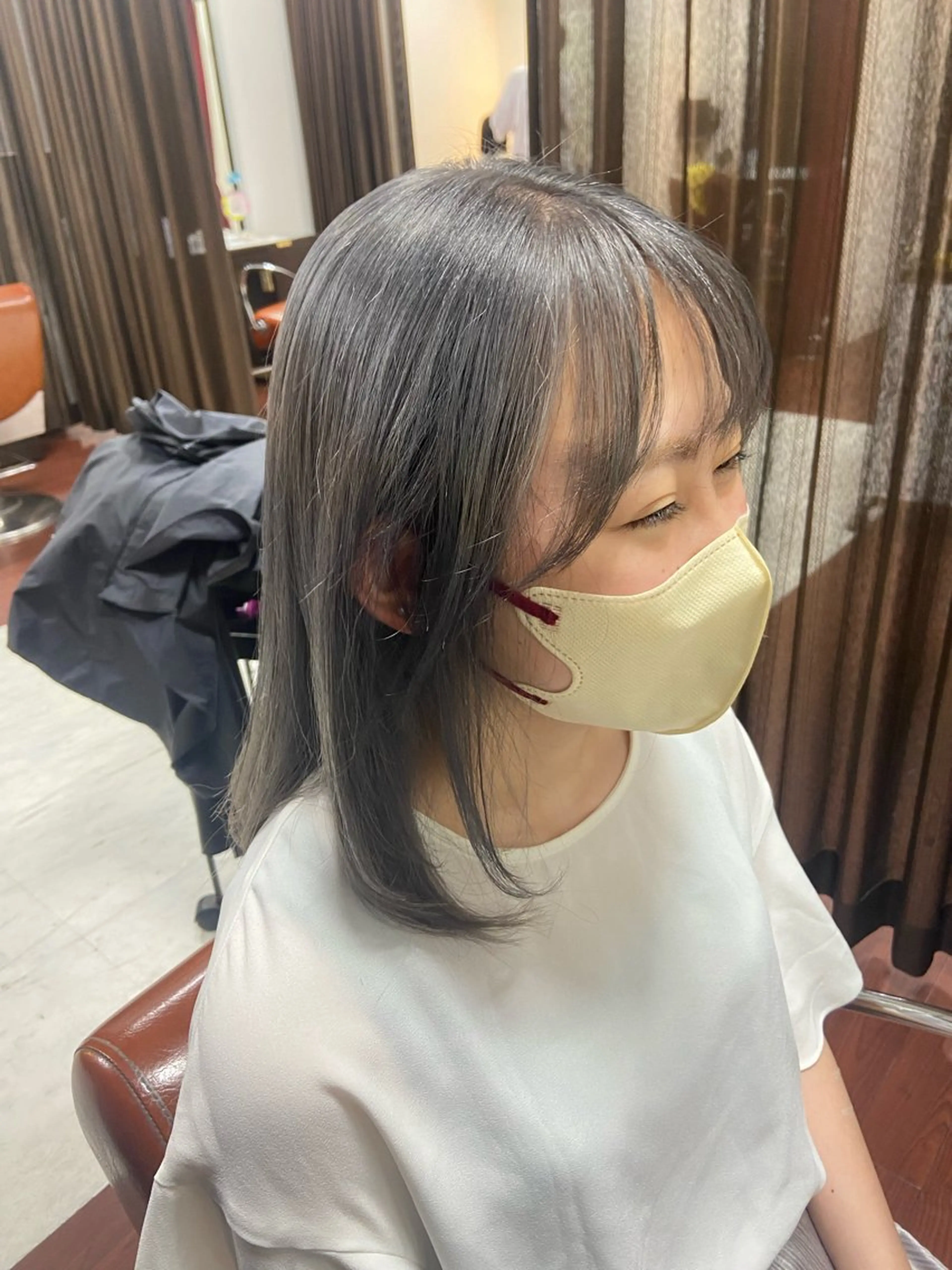 セミロング 瀧下 唯のヘアスタイル