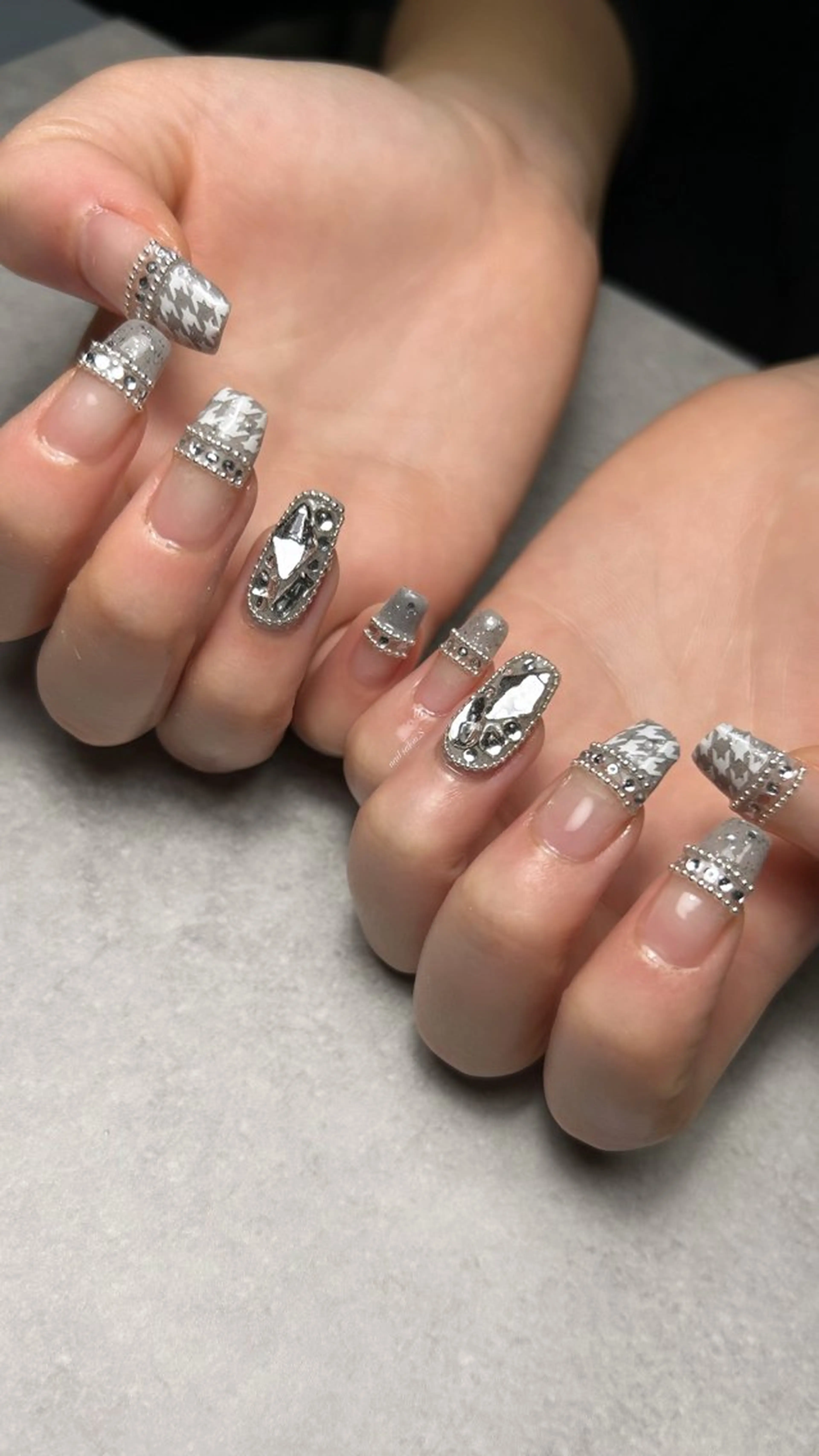 ネイル ハンドネイル 関山 志乃のネイルデザイン